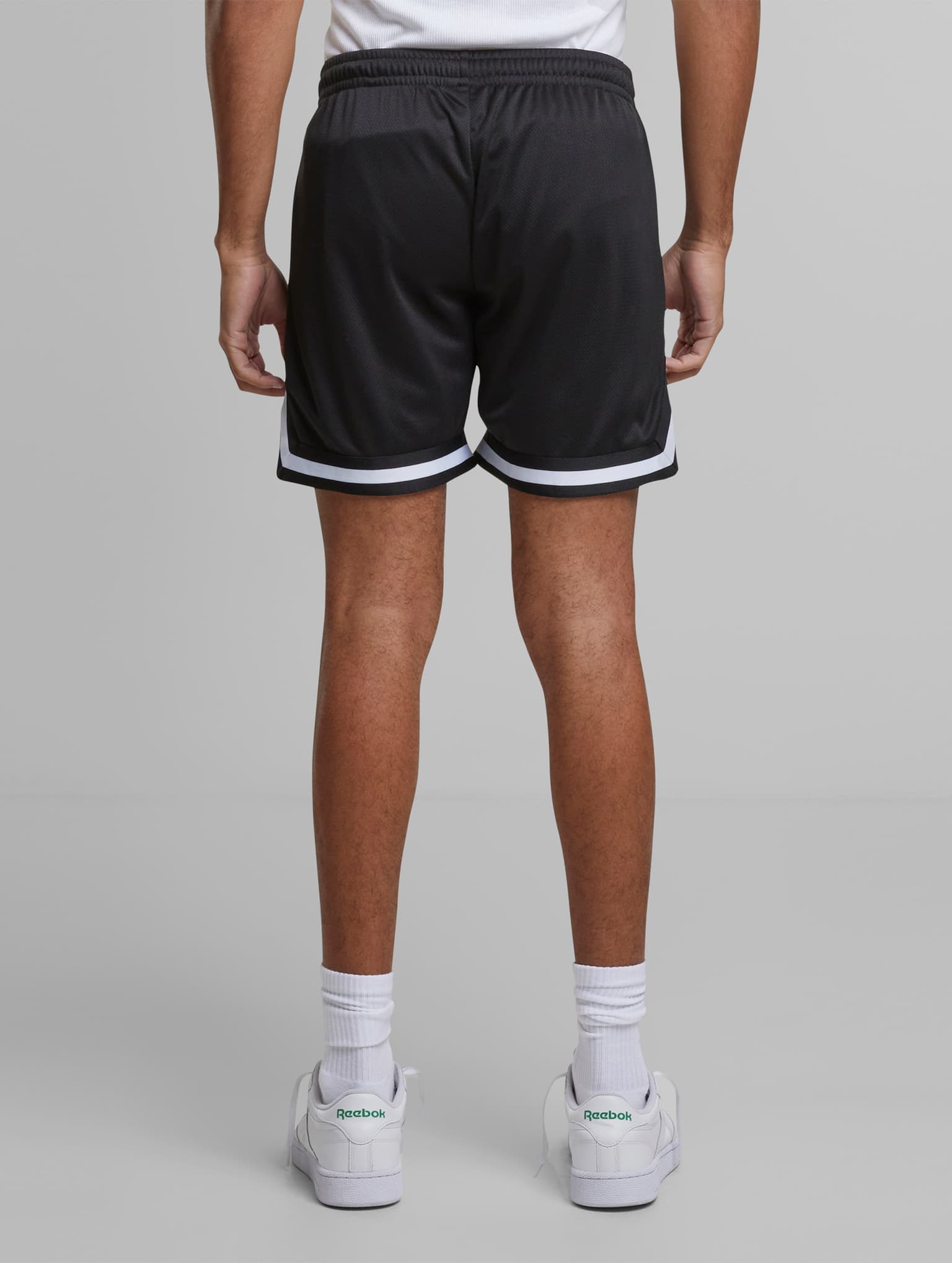 Urban Classics Short Basketball – Bild 3
