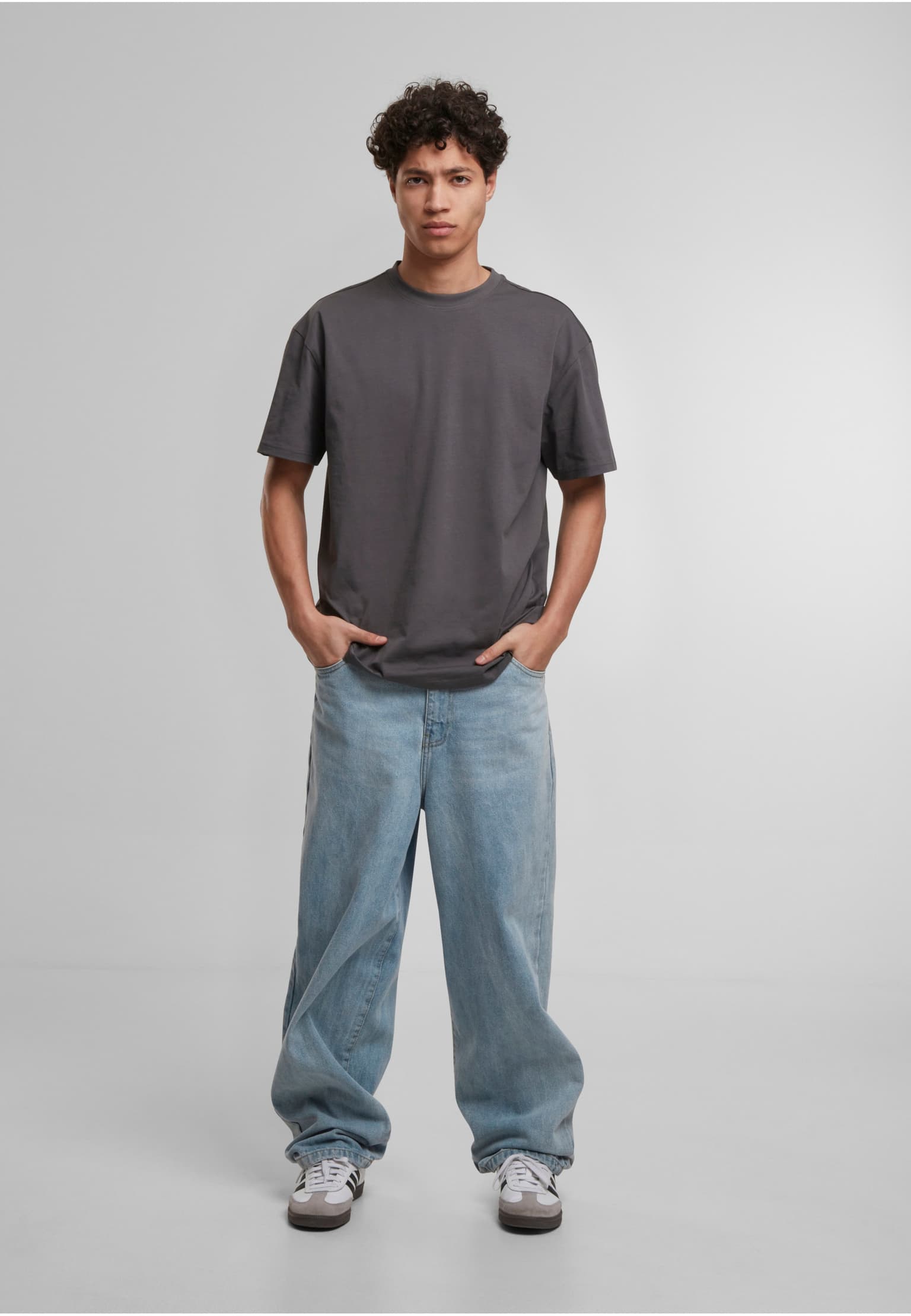 Urban Classics Cotton Loose Tee – Bild 4