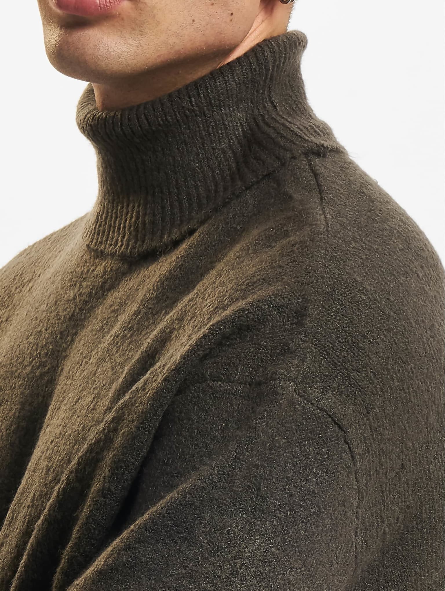 Urban Classics Oversized Roll Neck Sweater – Bild 4