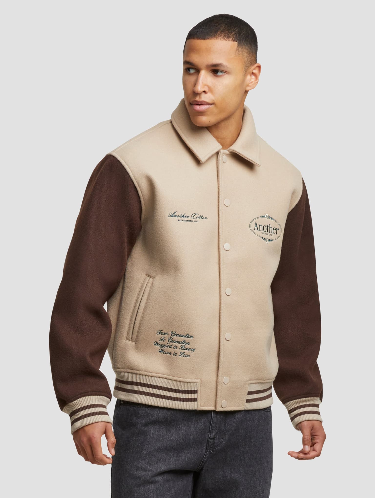 Another Cotton Lab Chest Logo College Jacke