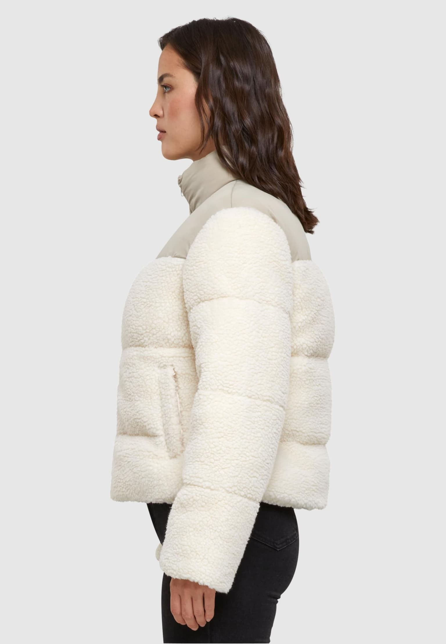 Urban Classics Ladies Short Sherpa Mix Puffer Jacket – Bild 3
