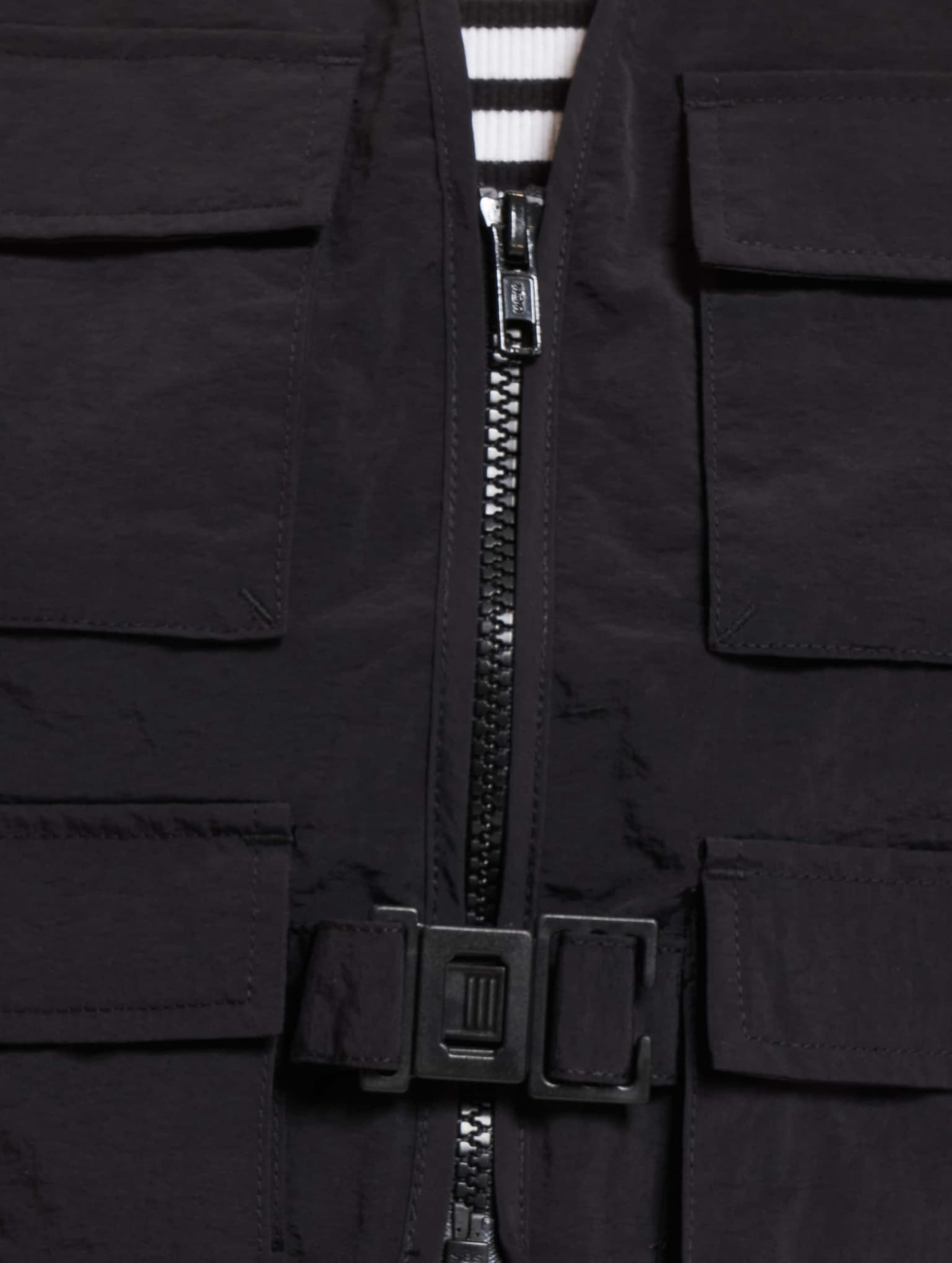 Urban Classics Ladies Short Tactical Vest – Bild 4