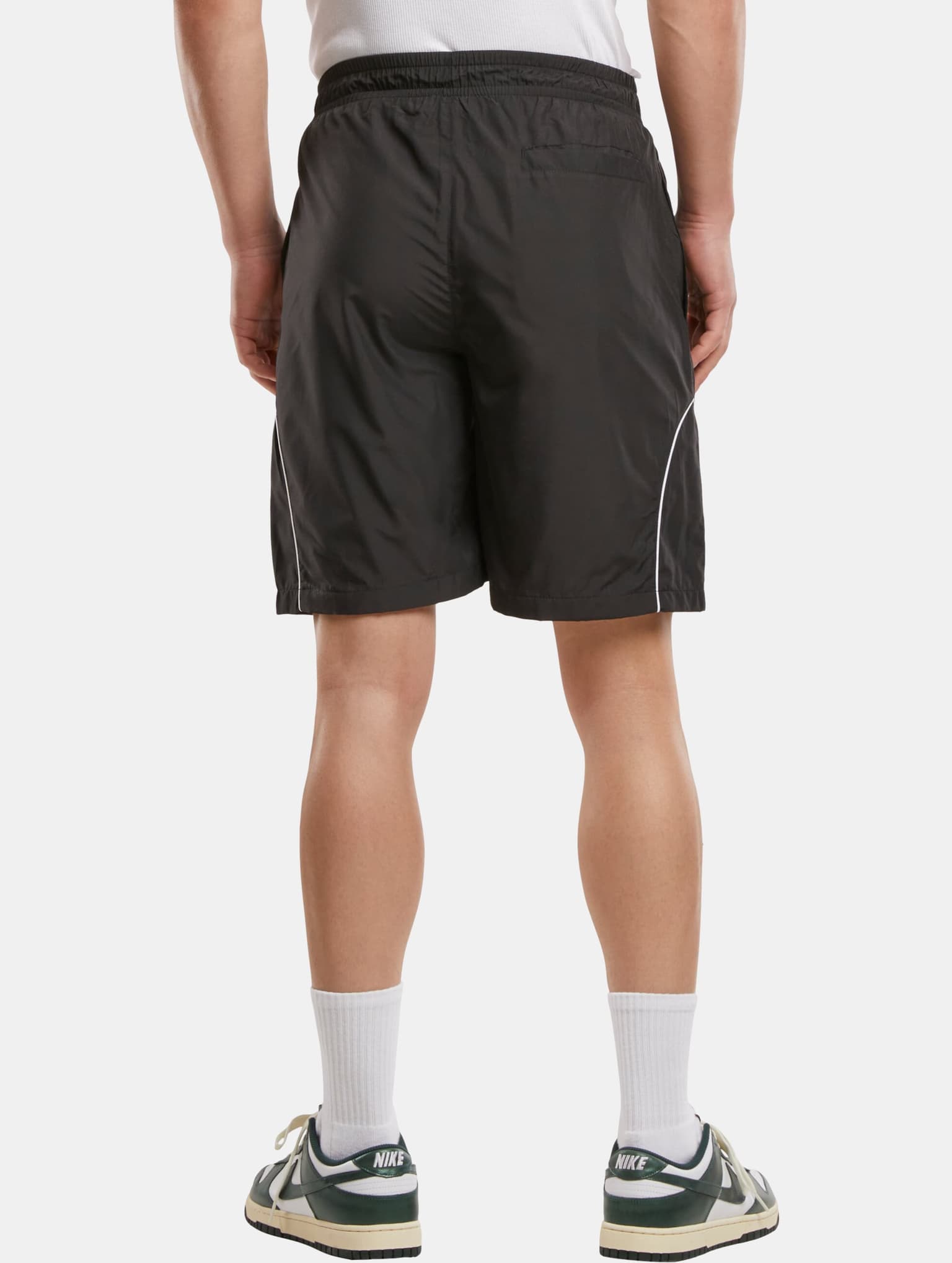 Urban Classics Piped Panel Trackshorts – Bild 2