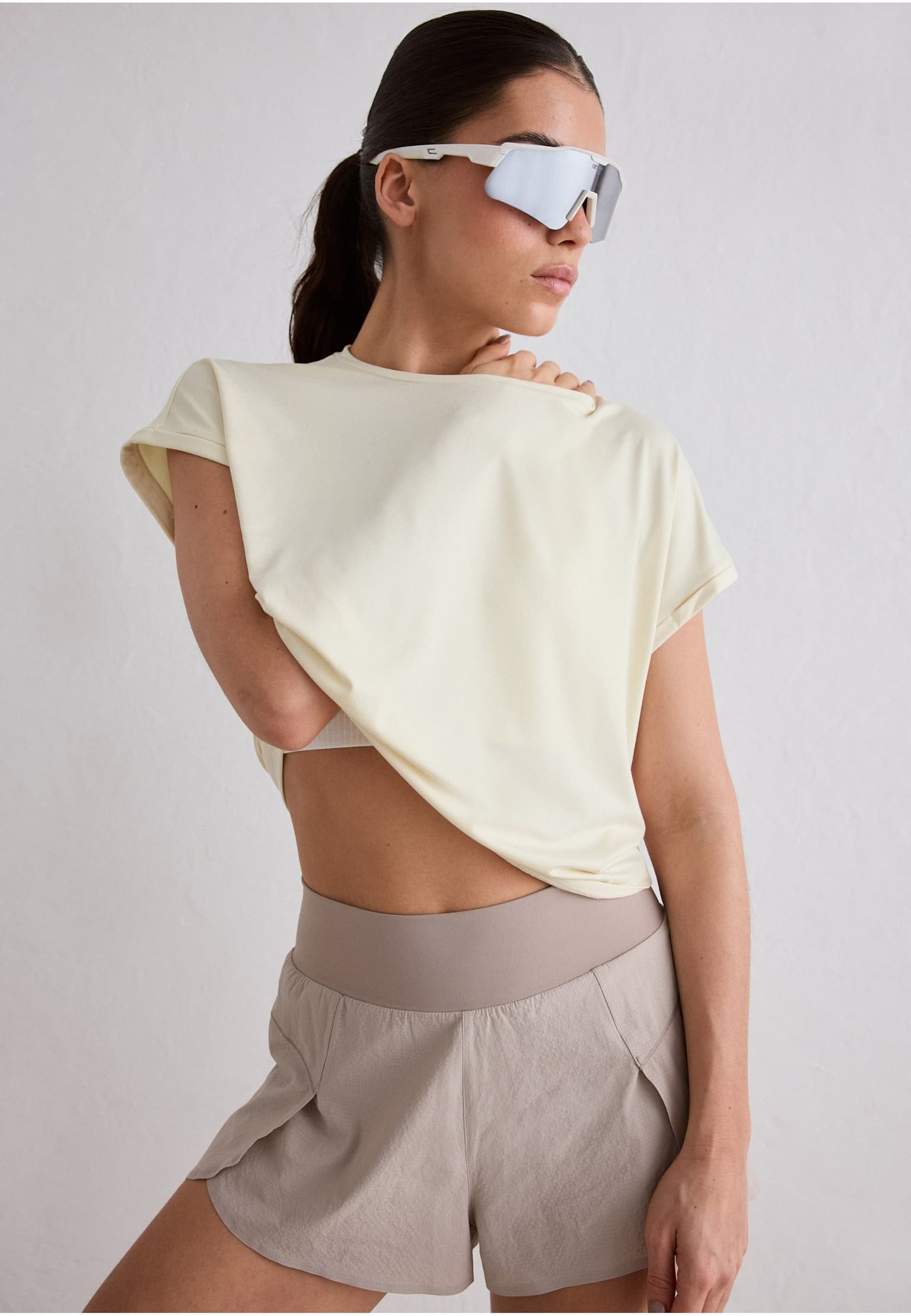 aimn Soft Basic Roll Sleeve Top – Bild 3