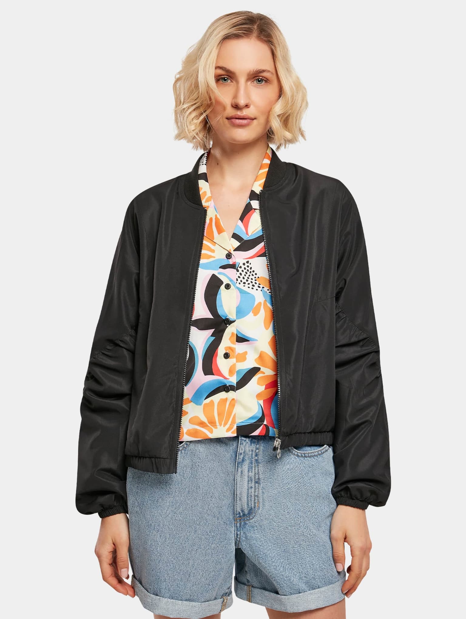 Urban Classics Ladies Essentials Batwing Bomber Jacket – Bild 3