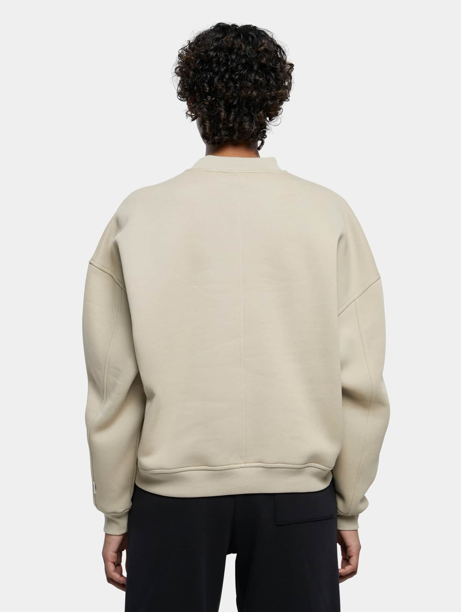 Urban Classics Ladies Oversized Essentials Crewneck – Bild 2