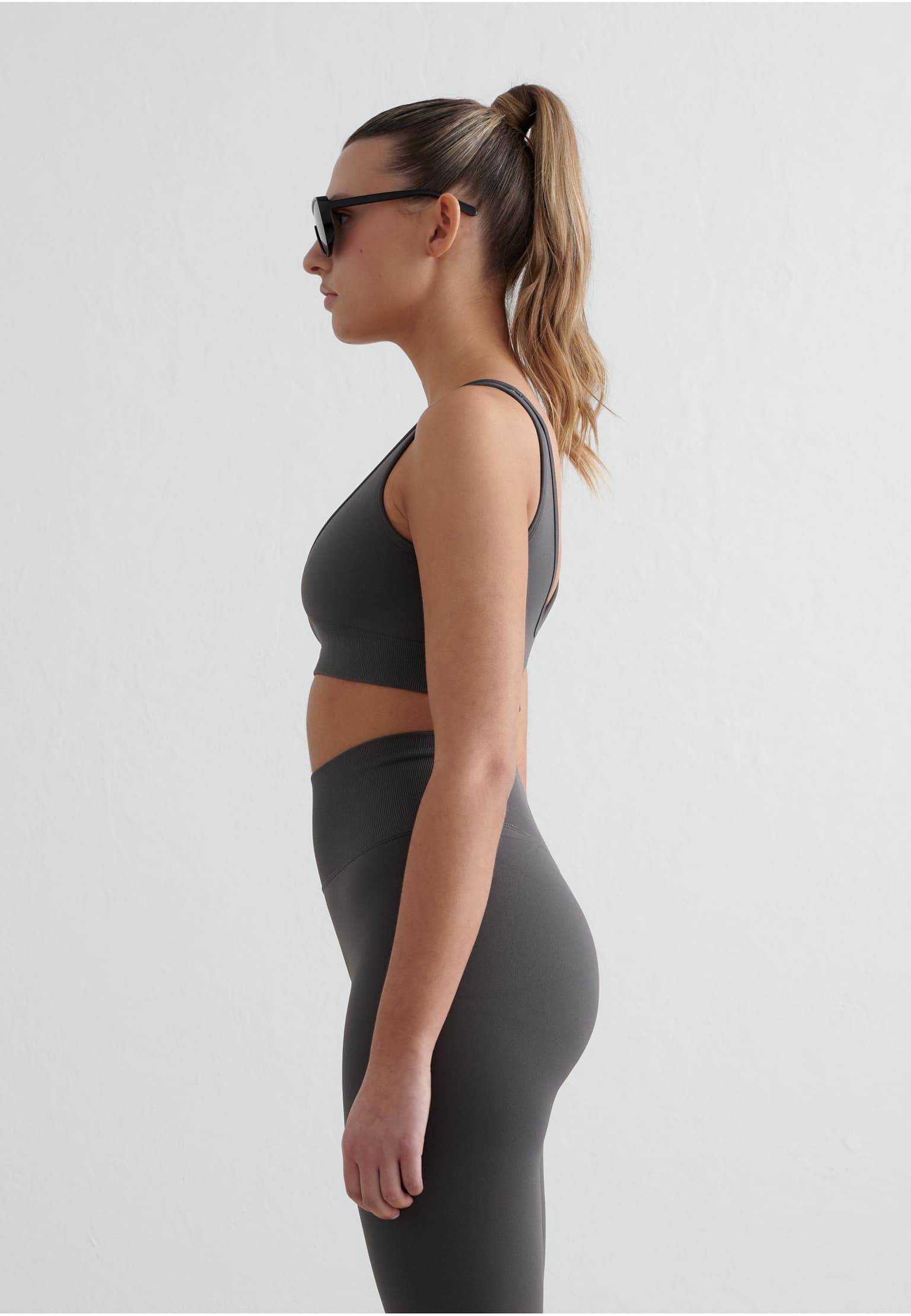 aimn Shape Seamless Deep Cut Bra – Bild 3
