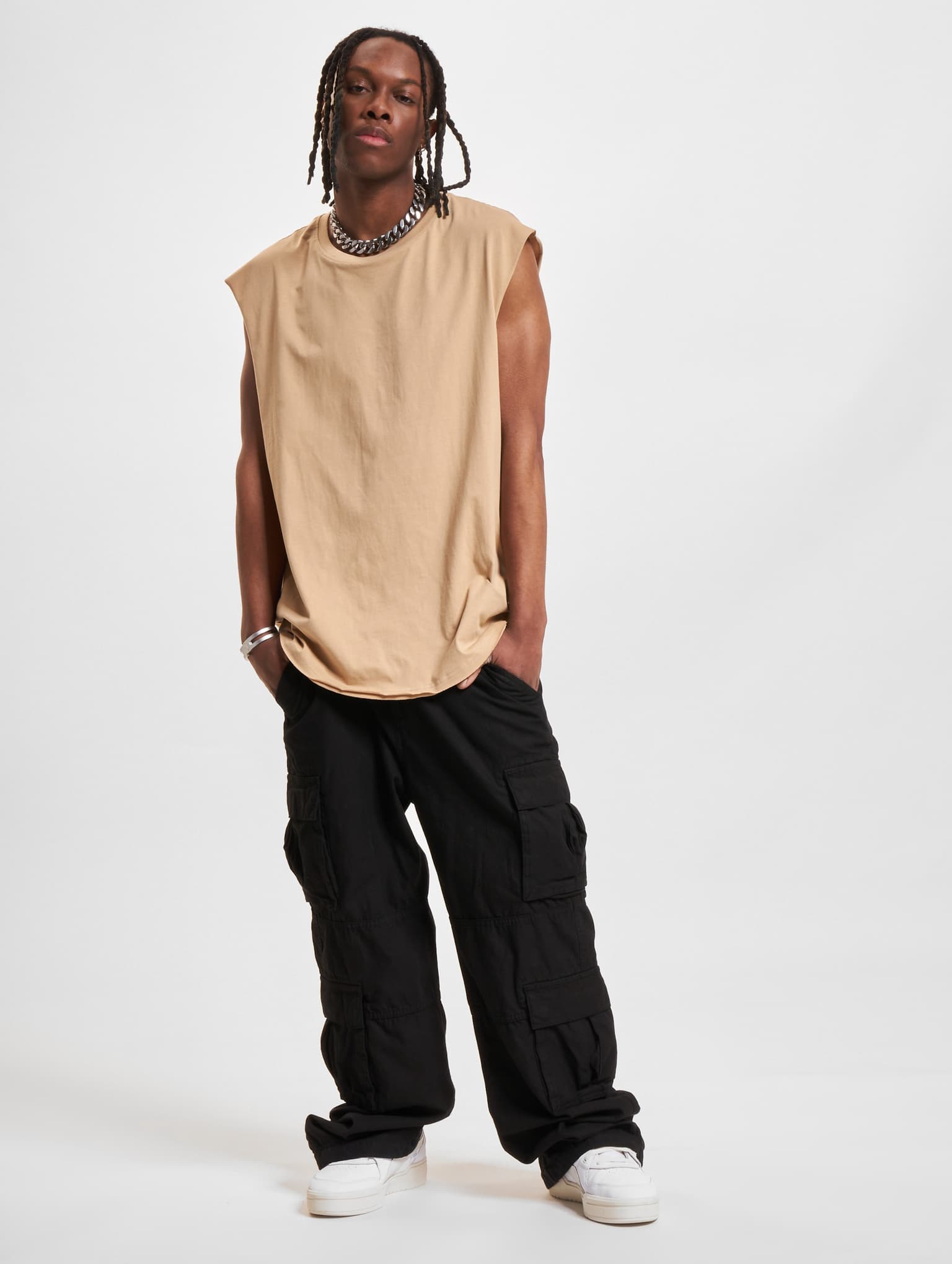 Urban Classics Open Edge Sleeveless Tee – Bild 4