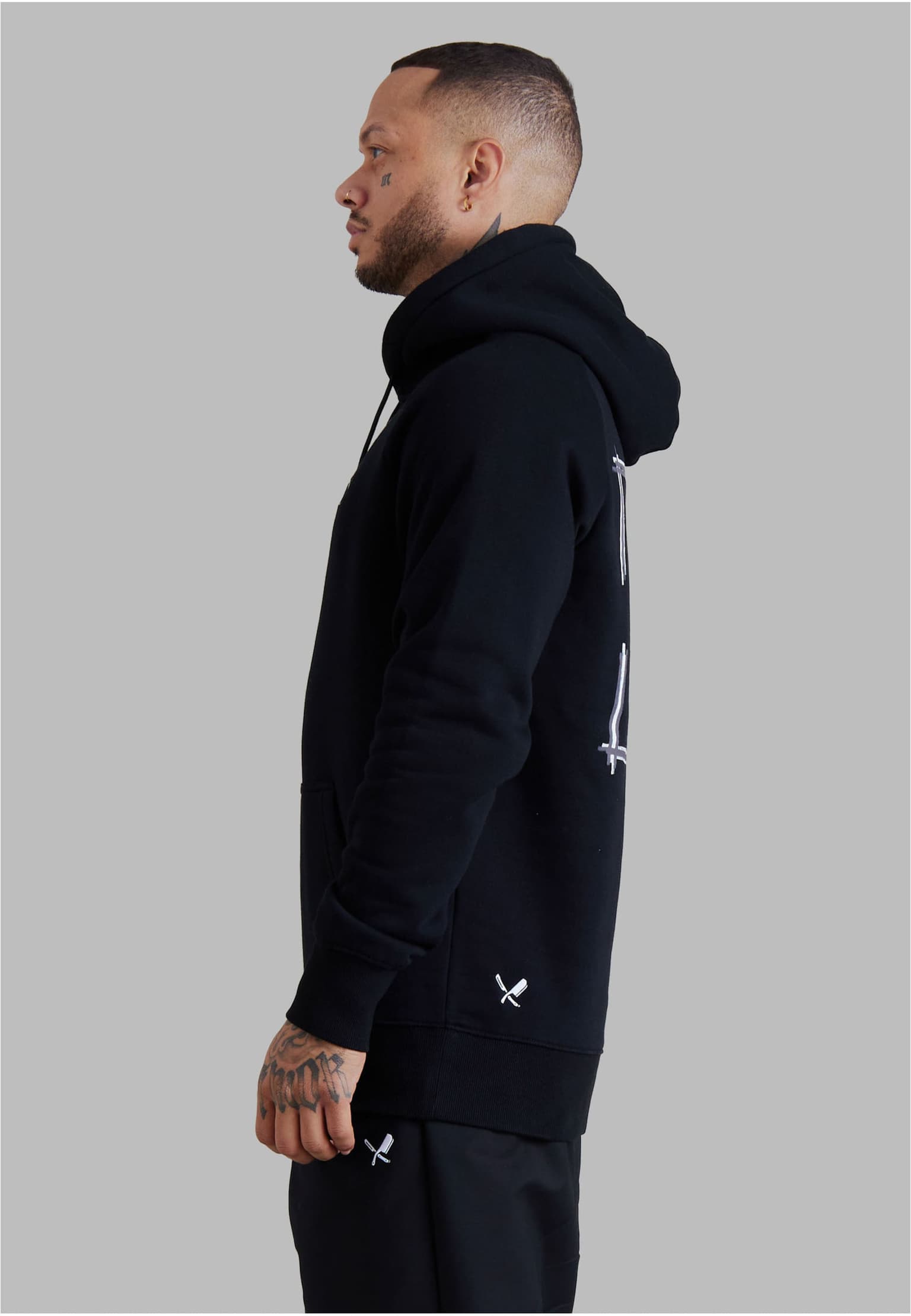 Distorted People Chalk Raglan Hoodie – Bild 3