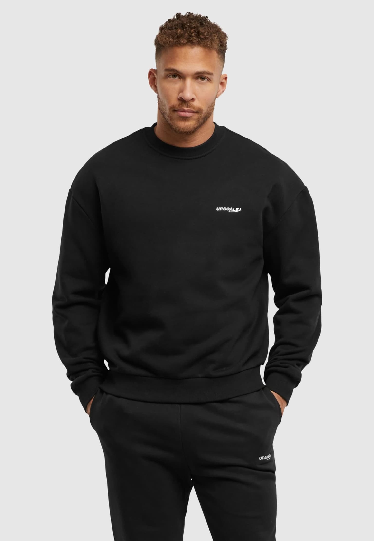 Mister Tee Upscale Core EMB Oversize Crewneck