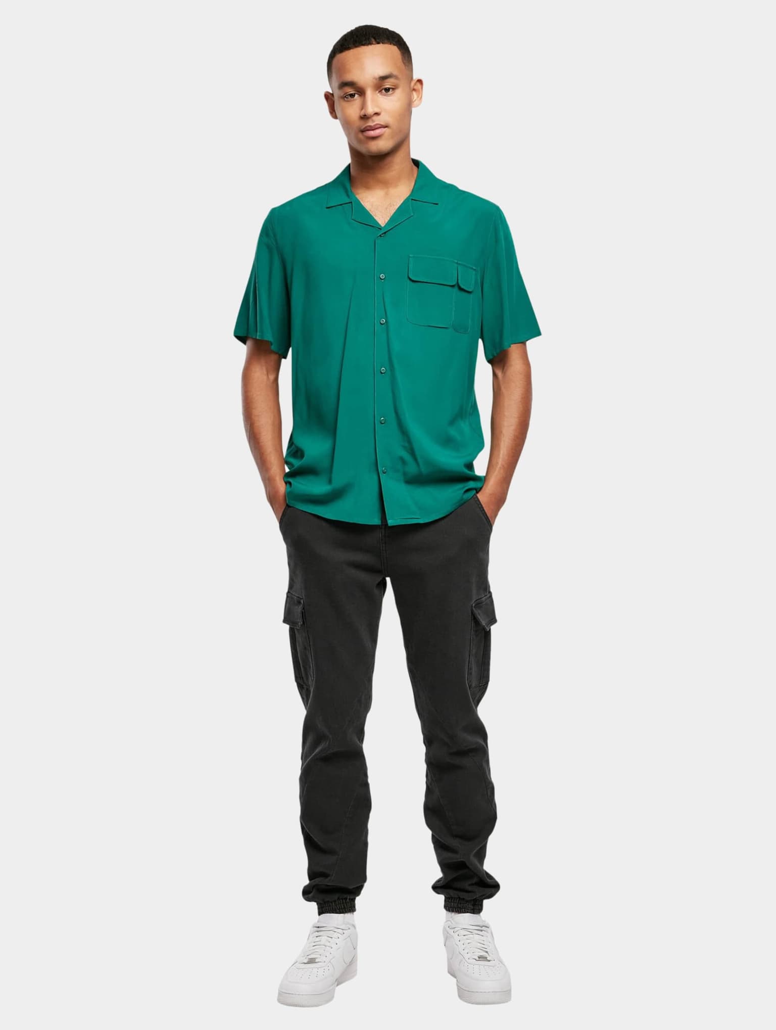 Urban Classics Viscose Camp Shirt – Bild 4