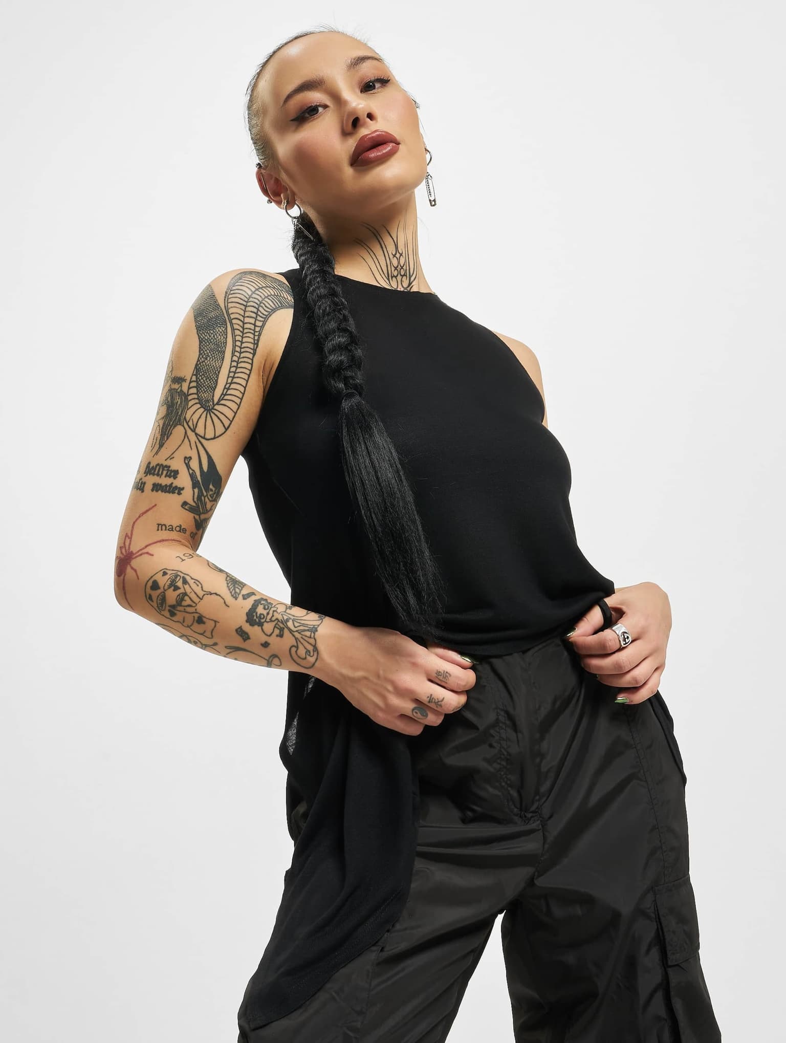 Urban Classics Ladies HiLo Viscose Top – Bild 4