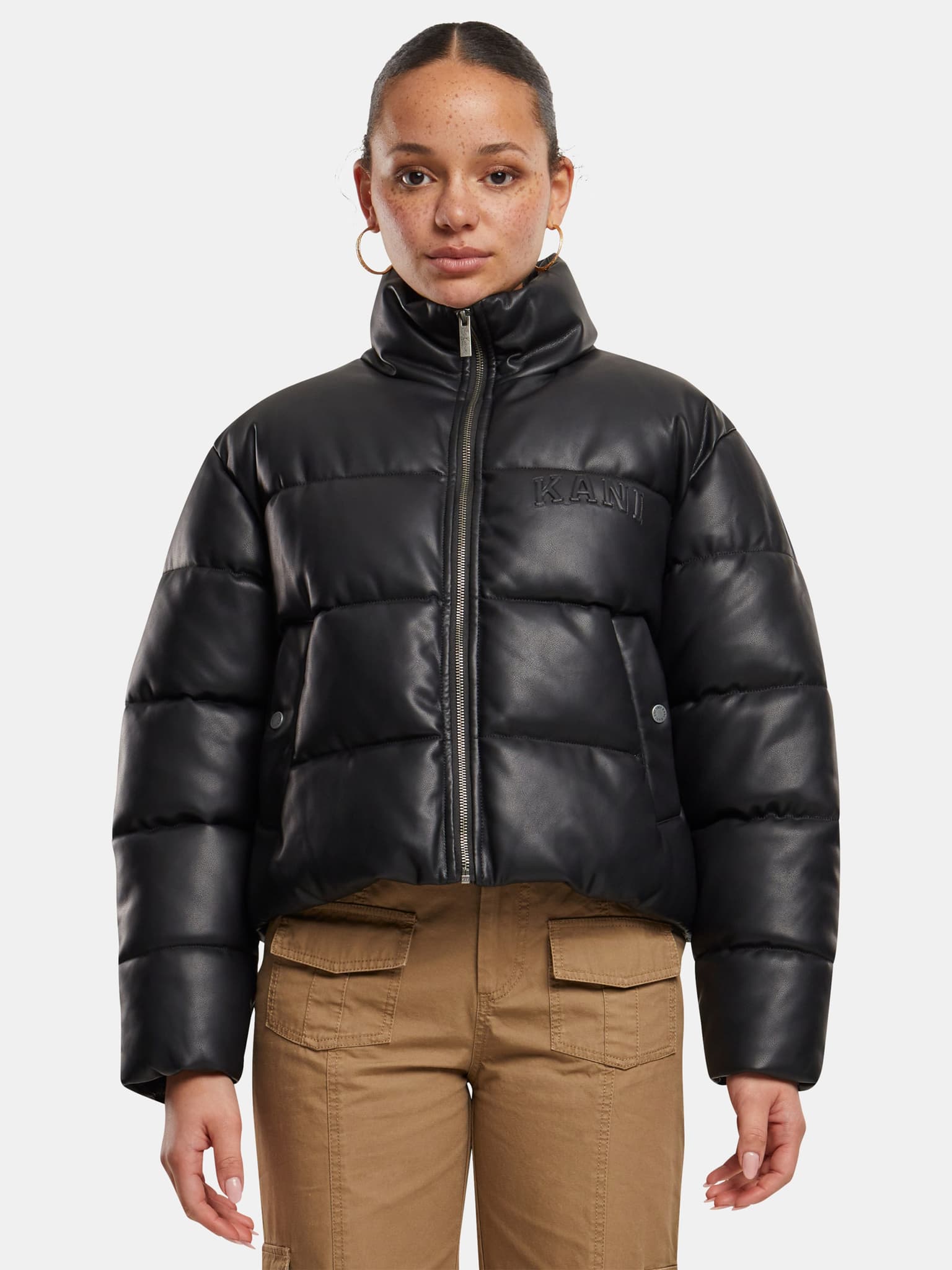Karl Kani Serif Crop PU Puffer Jacket – Bild 3