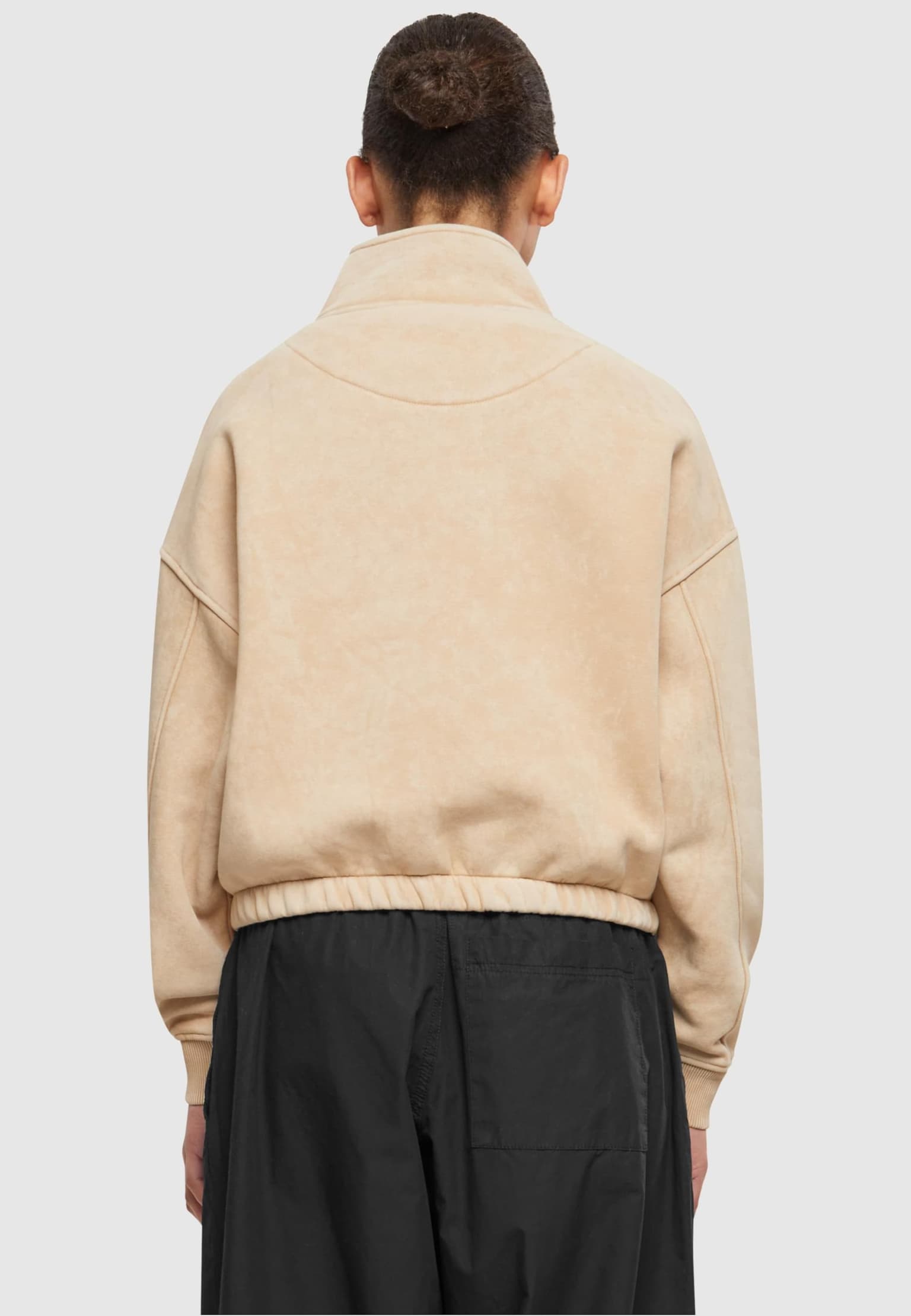 KW241-007-1 Karl Kani KK Chest Signature Washed Crop Troyer – Bild 2