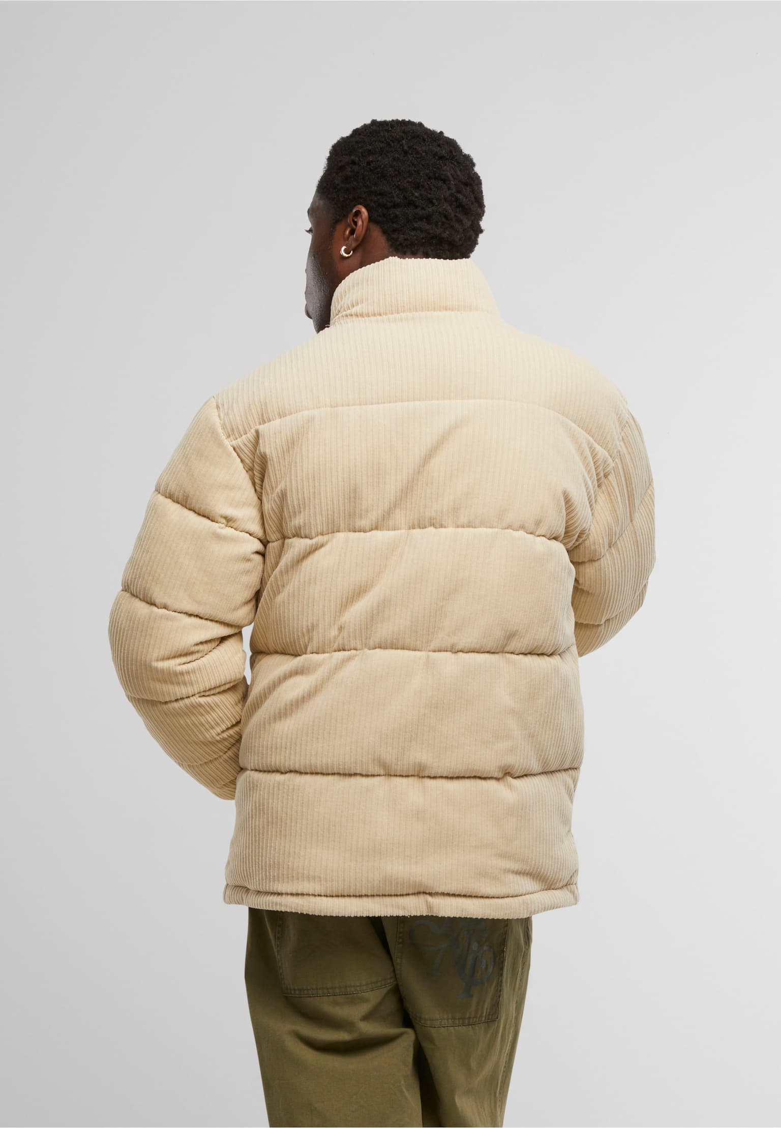 Karl Kani Signature Corduroy Puffer Jacket – Bild 2