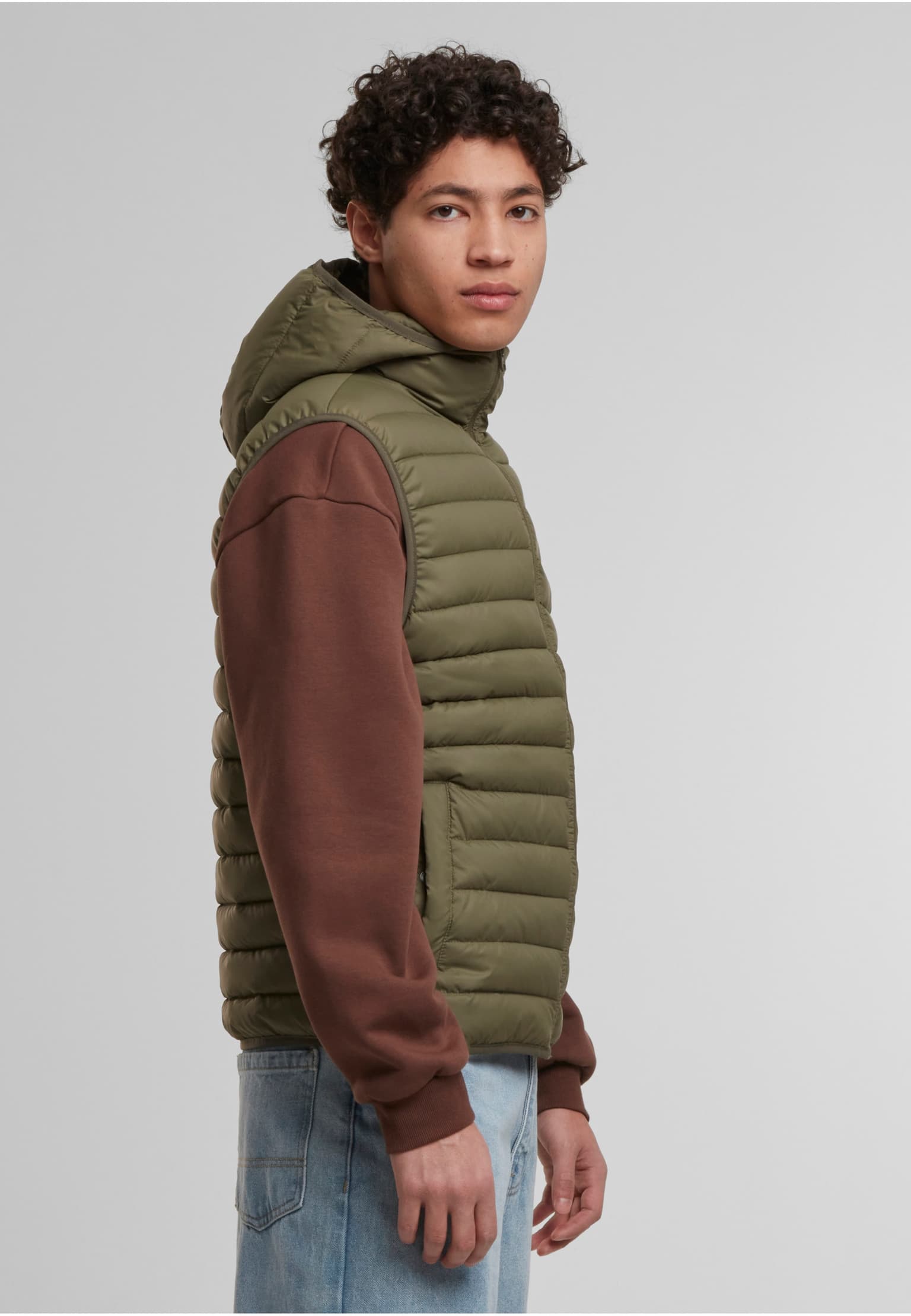 Urban Classics Basic Light Weigh Vest With Hood – Bild 4