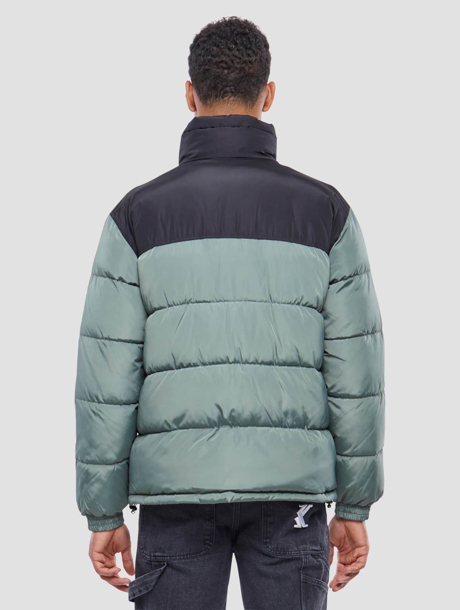 Karl Kani Retro Essential Puffer Jacket – Bild 3