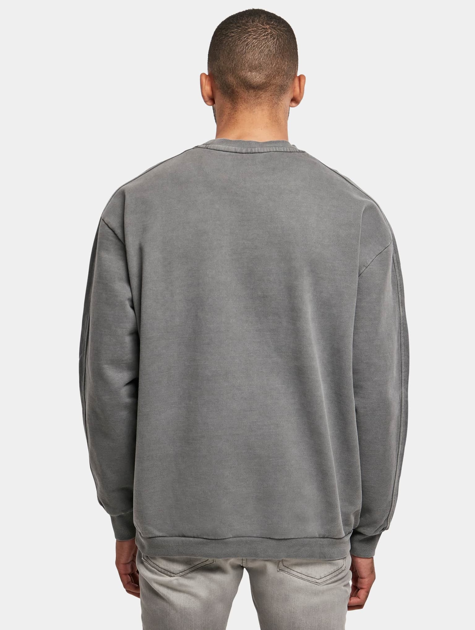 Urban Classics Heavy Terry Garment Dye Crew – Bild 2