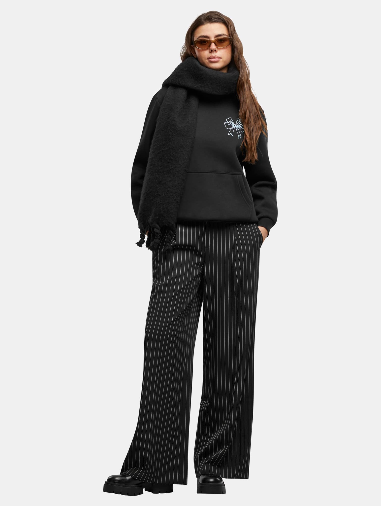 Miss Tee Good Vibes Bow Ladies Fluffy Hoody – Bild 4