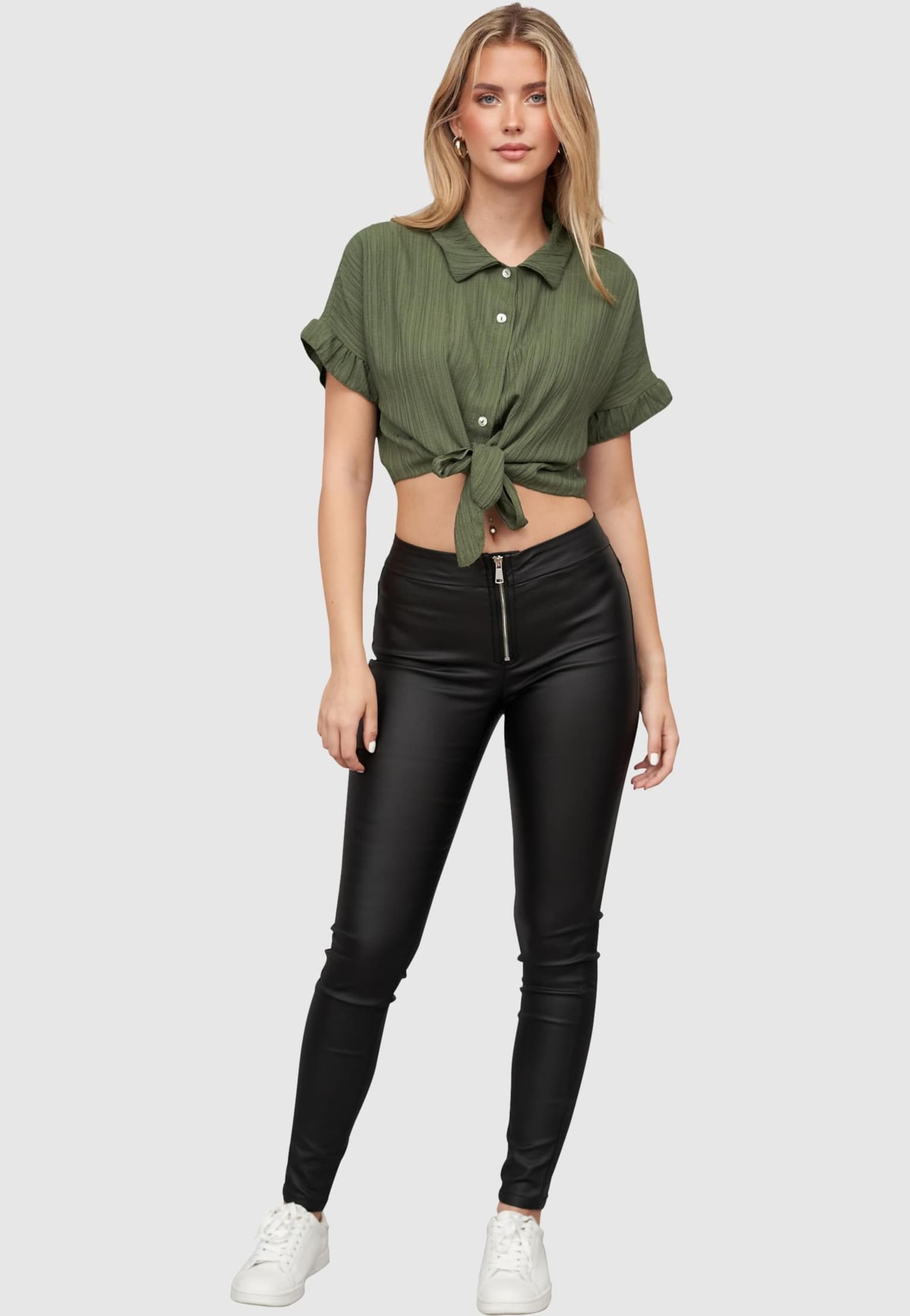 Cloud5ive Crop Bluse mit Knopfleiste und Knoten – Bild 3