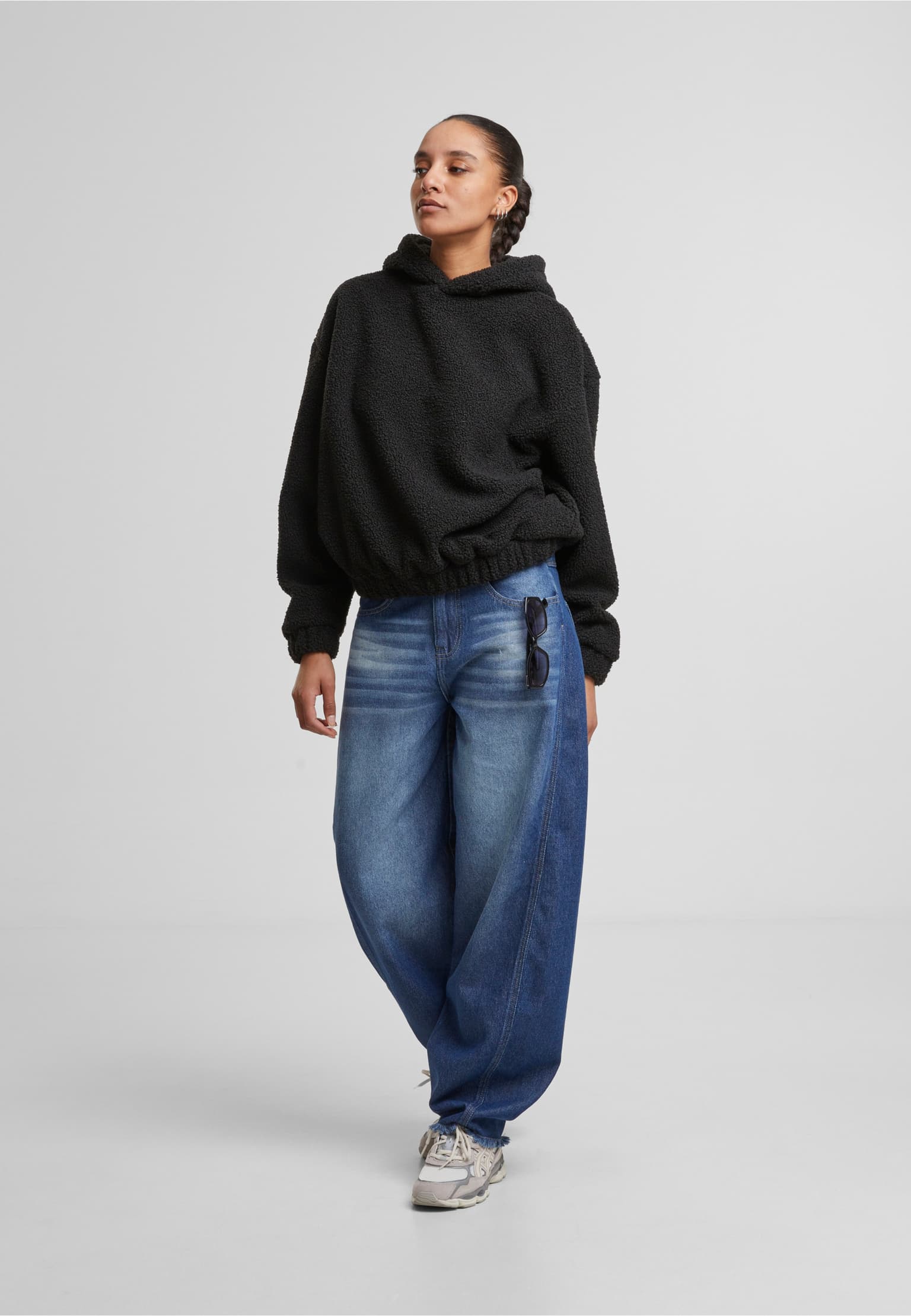 Urban Classics Ladies Oversized Bonded Sherpa Hoody – Bild 4