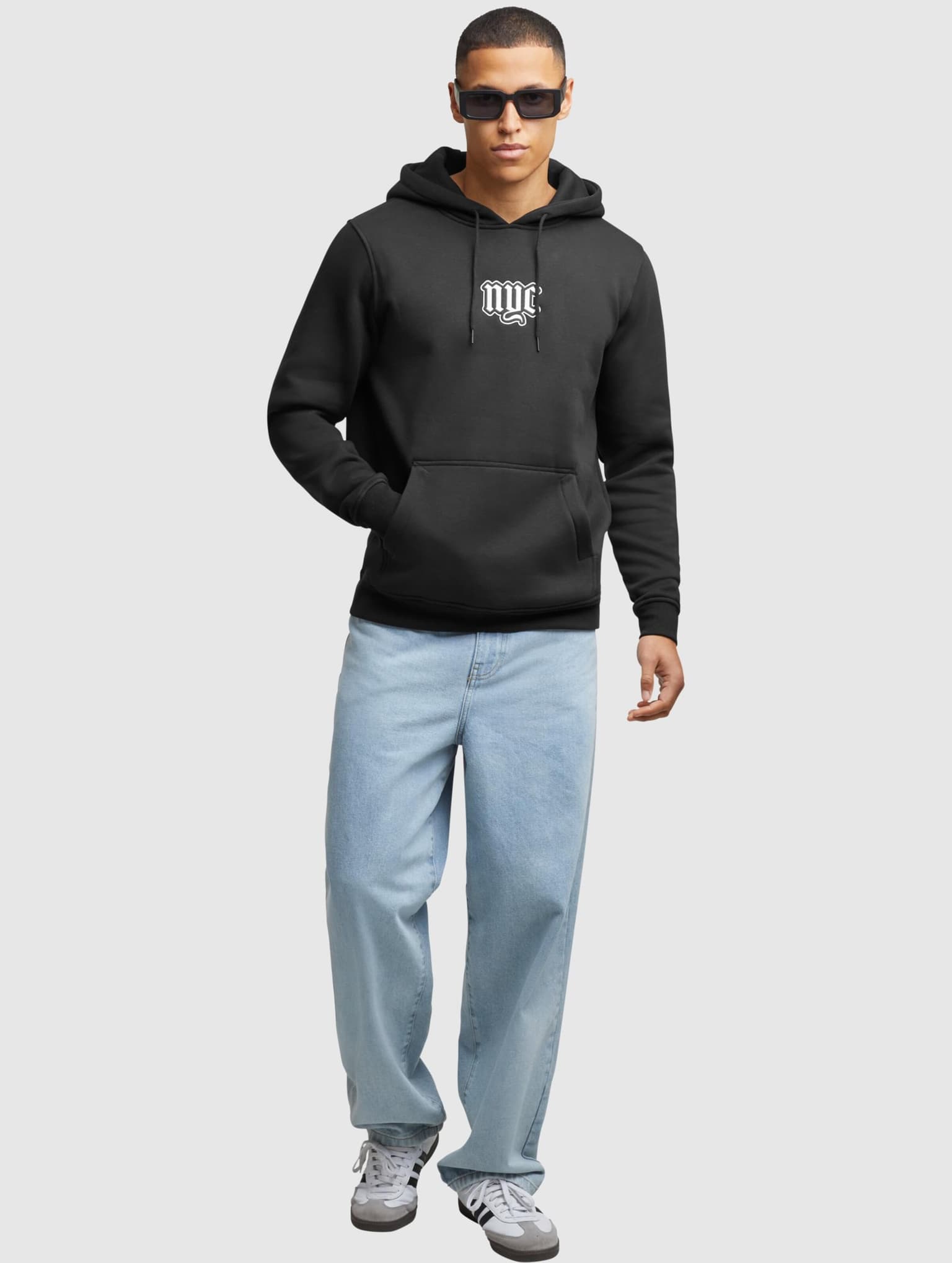 Mister Tee NYC Old English Wording Patch Hoody – Bild 4