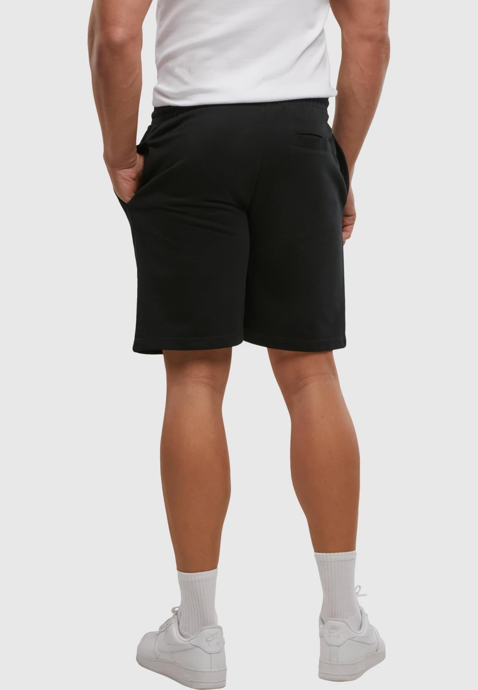Mister Tee Upscale Core EMB Heavy Sweatshorts – Bild 2