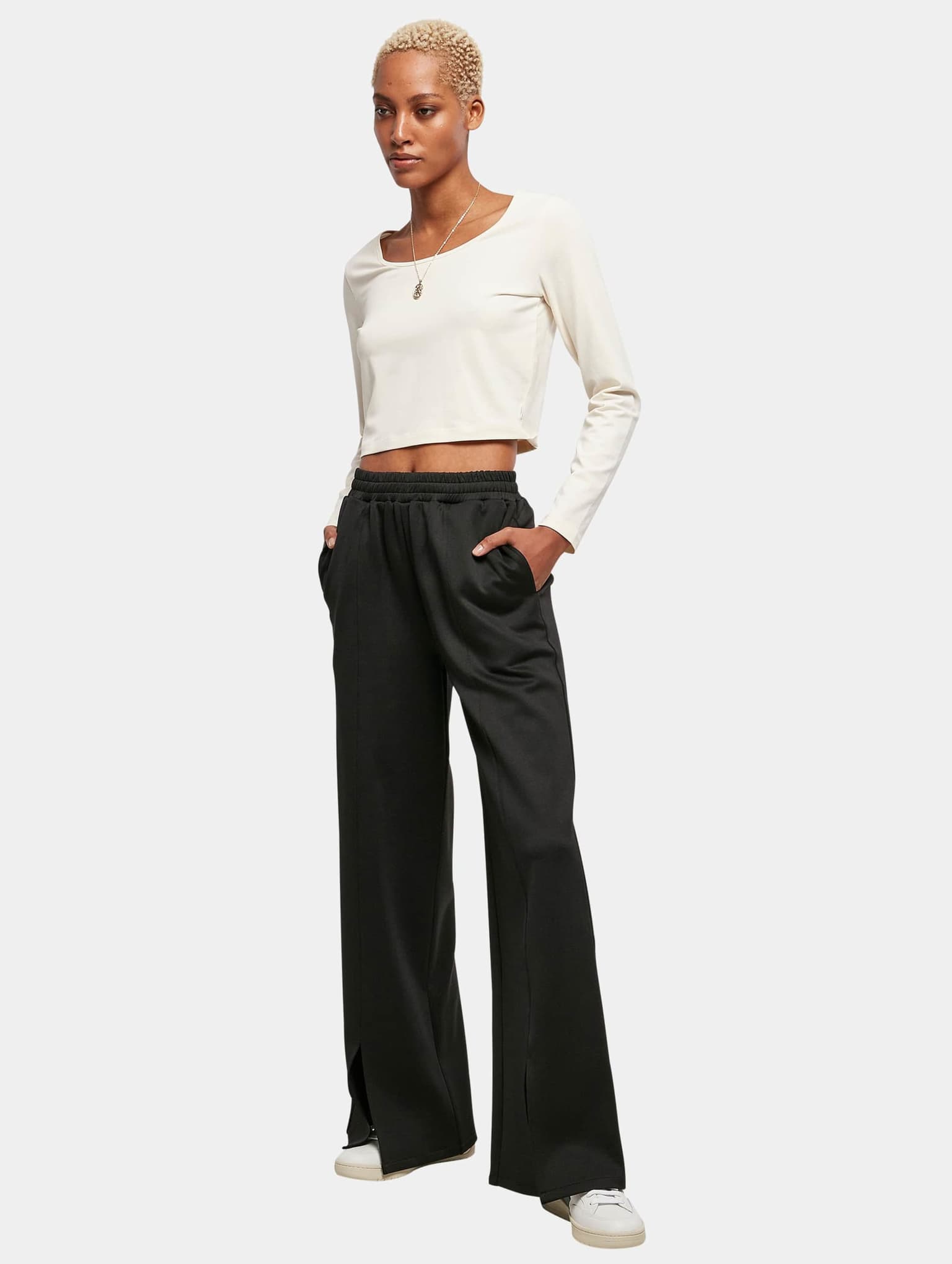 Urban Classics Ladies Essentials Wide Neck Cropped Longsleeve – Bild 4