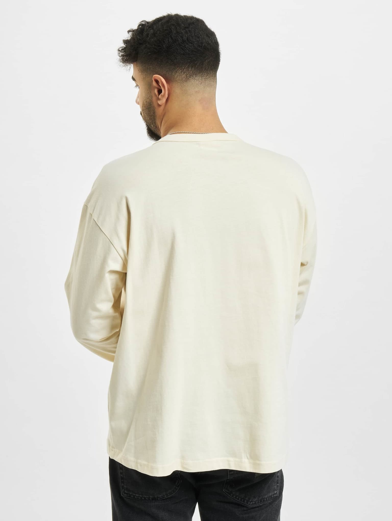 Urban Classics Essentials Cotton Short Curved Oversized LS – Bild 2