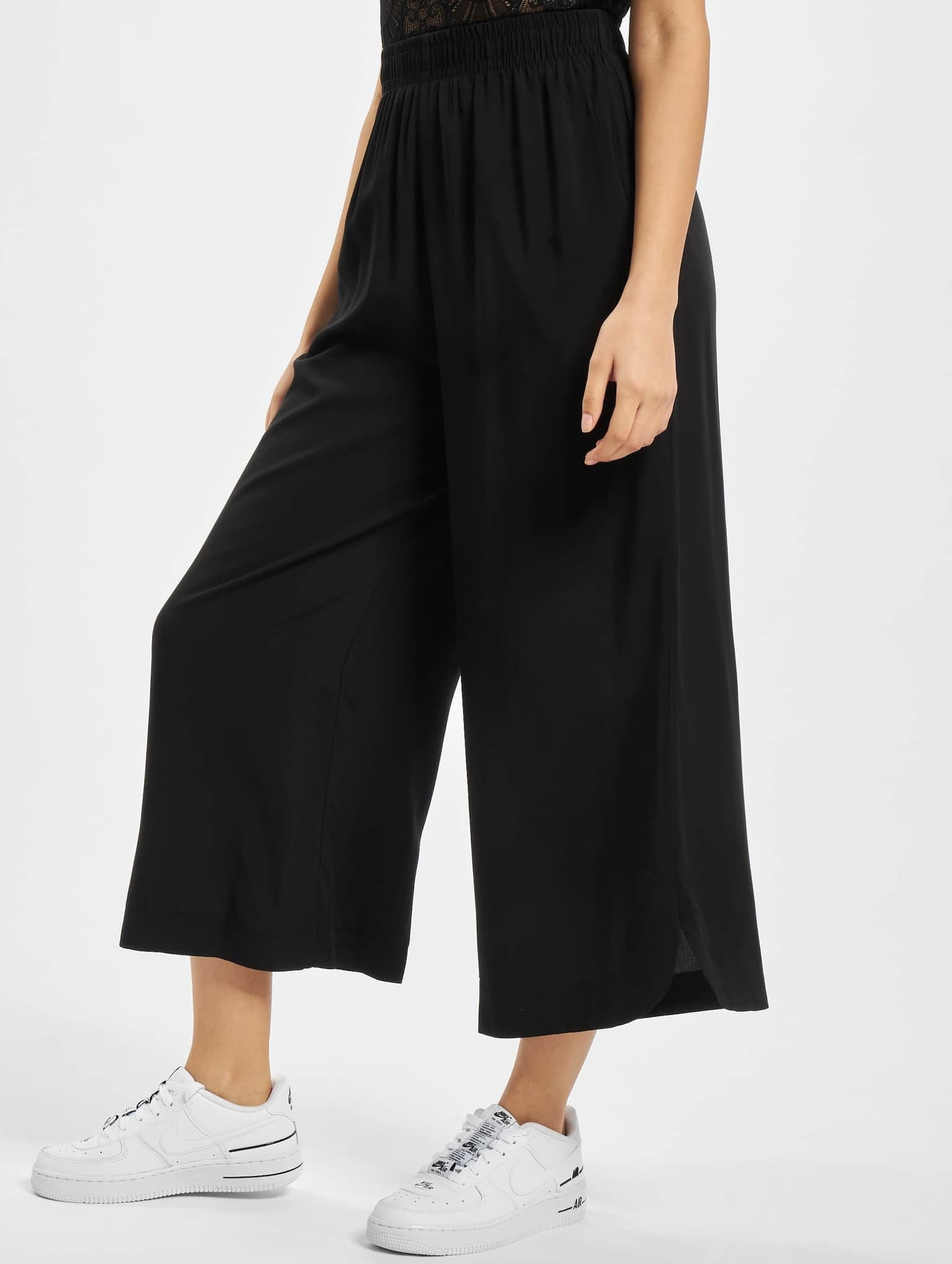 Urban Classics Ladies Wide Viscose Culotte – Bild 3