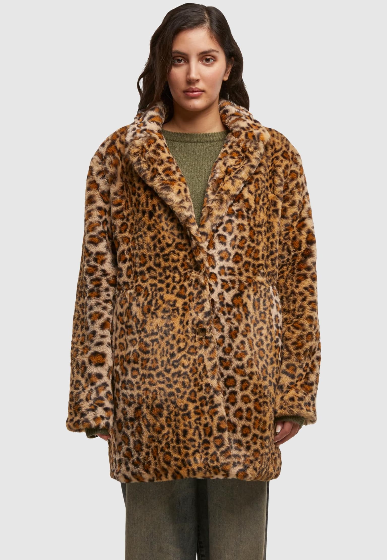 Urban Classics Ladies Oversized Faux Fur Leo Coat – Bild 3