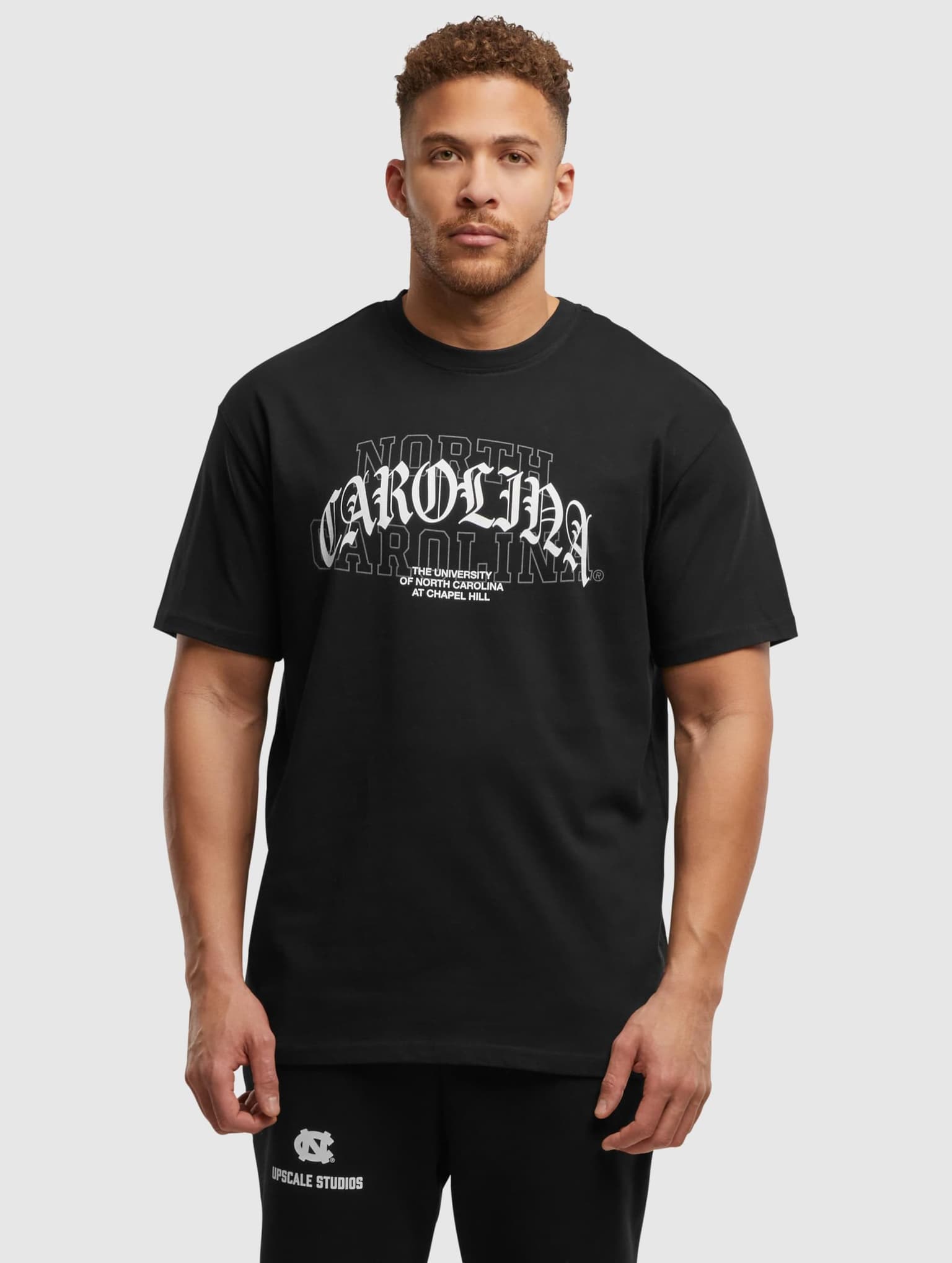 Mister Tee Upscale North Carolina Laces Logo Oversize – Bild 3