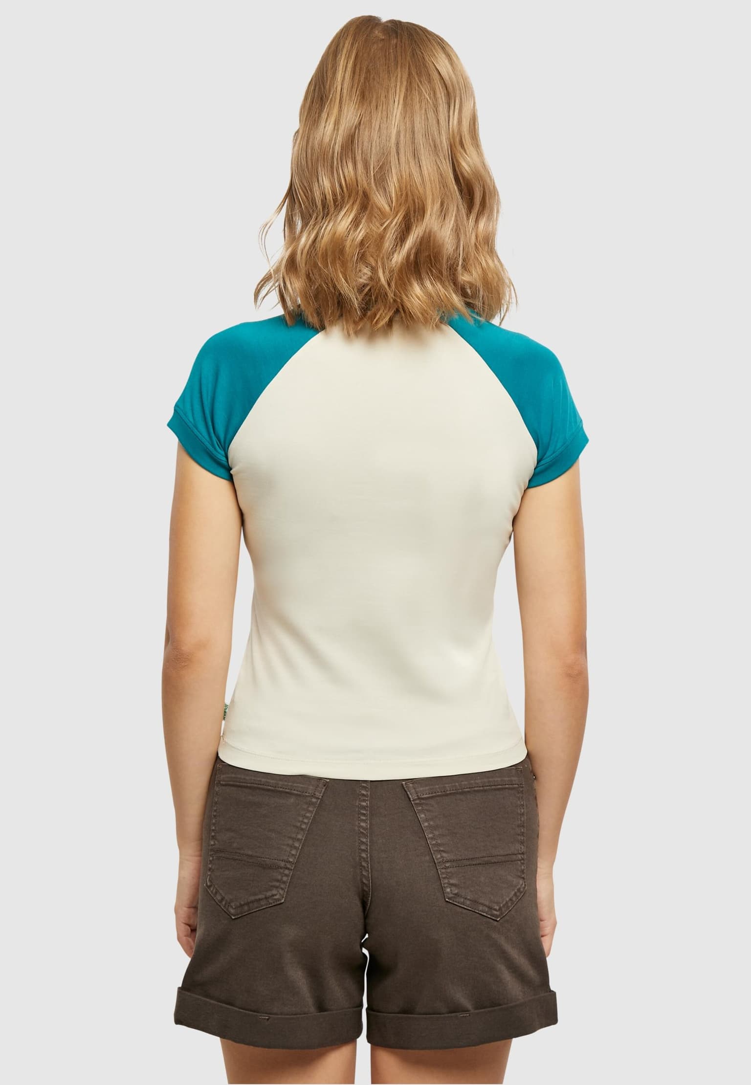Urban Classics Ladies Essentials Stretch Short Retro Baseball Tee – Bild 2