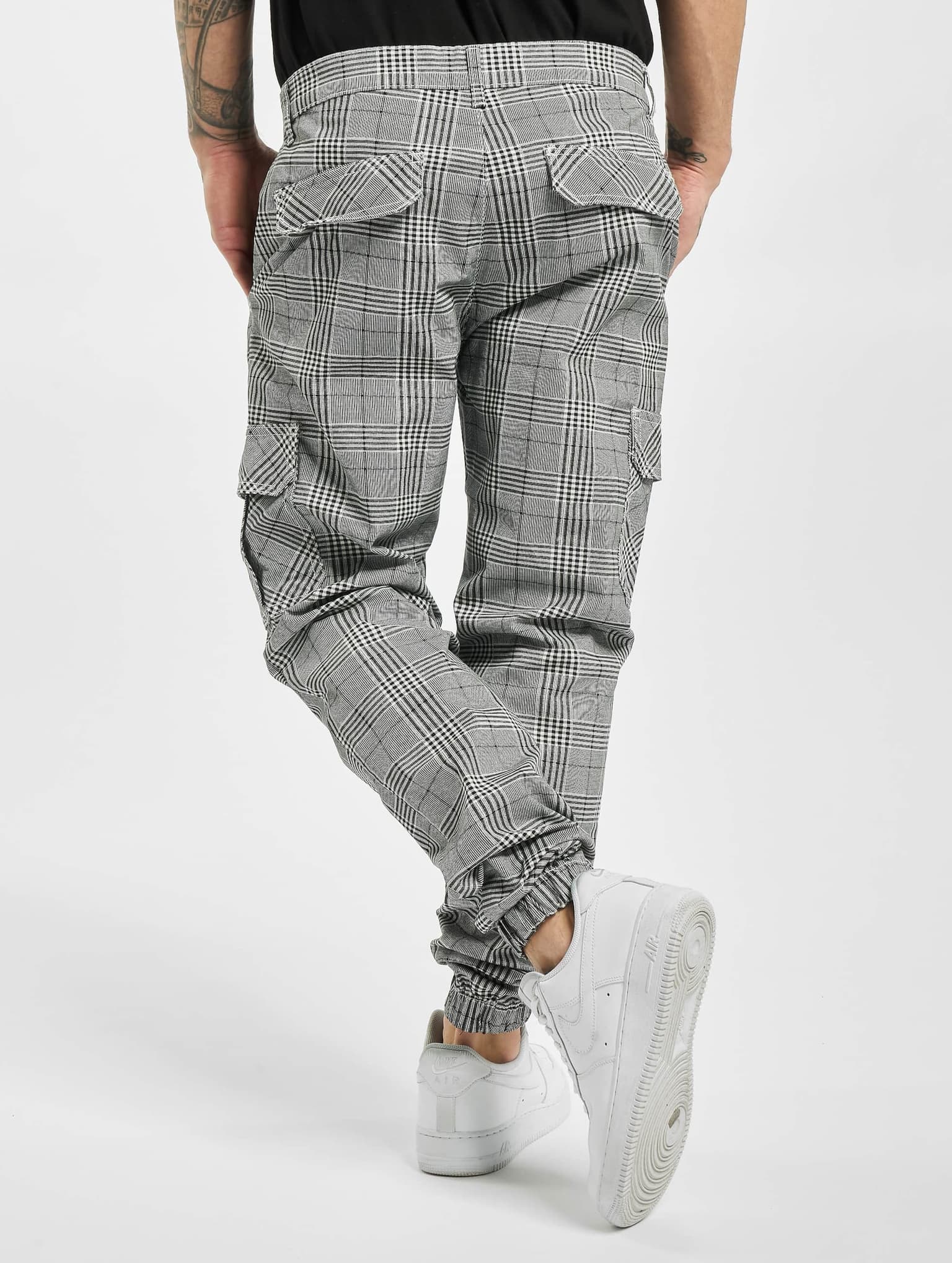 Urban Classics AOP Glencheck Cargo Jog Pants – Bild 2