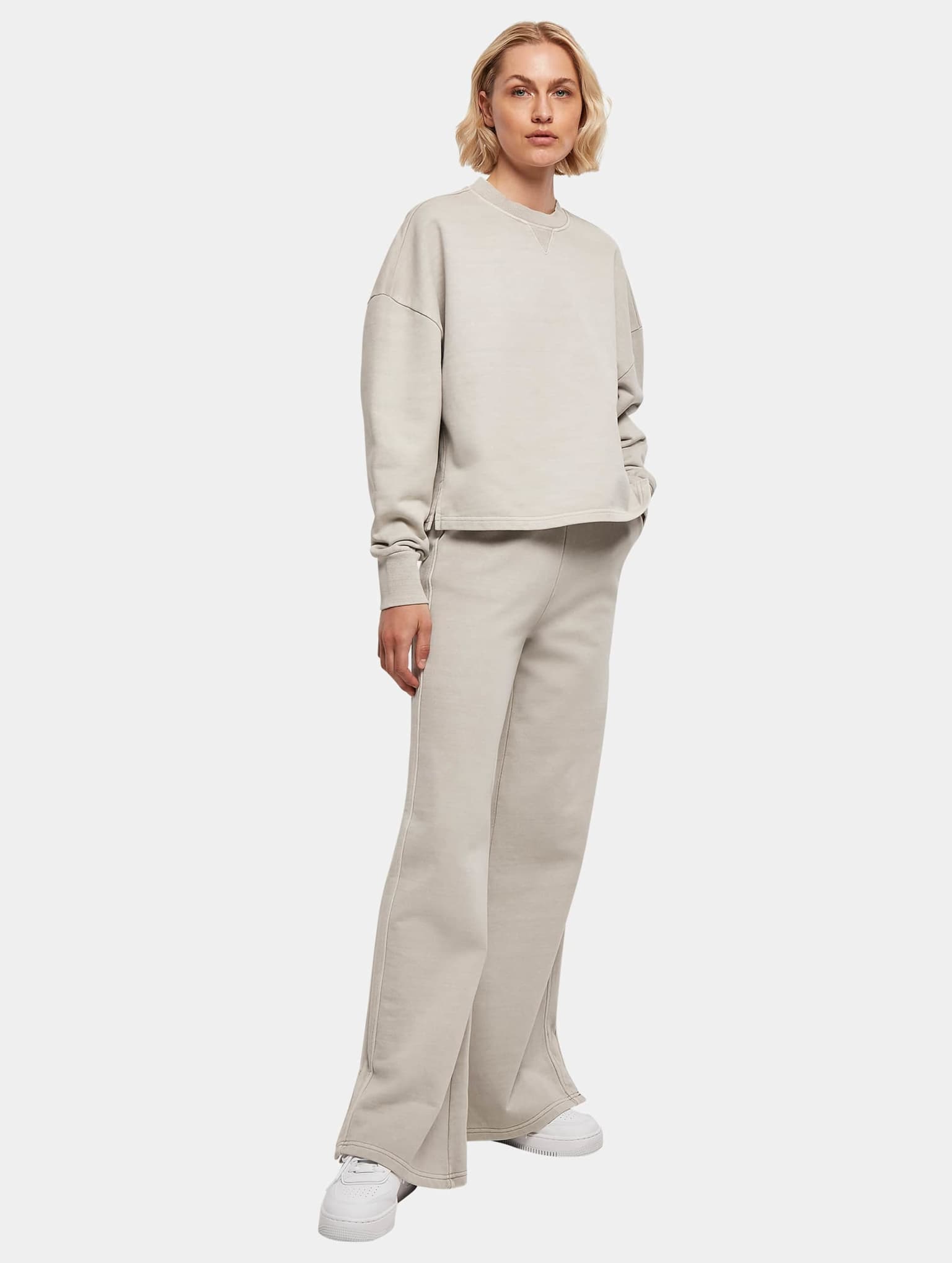 Urban Classics Ladies Heavy Terry Garment Dye Crewneck – Bild 4