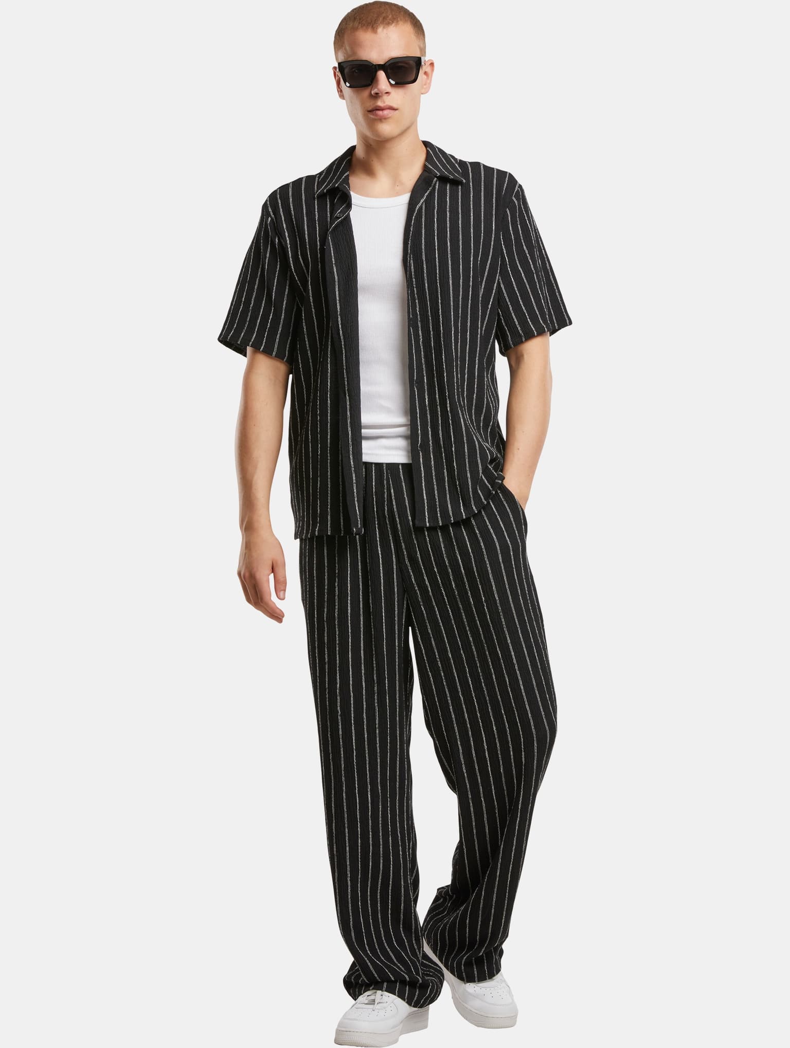 Urban Classics Striped Crinkle Resort Shirt – Bild 4