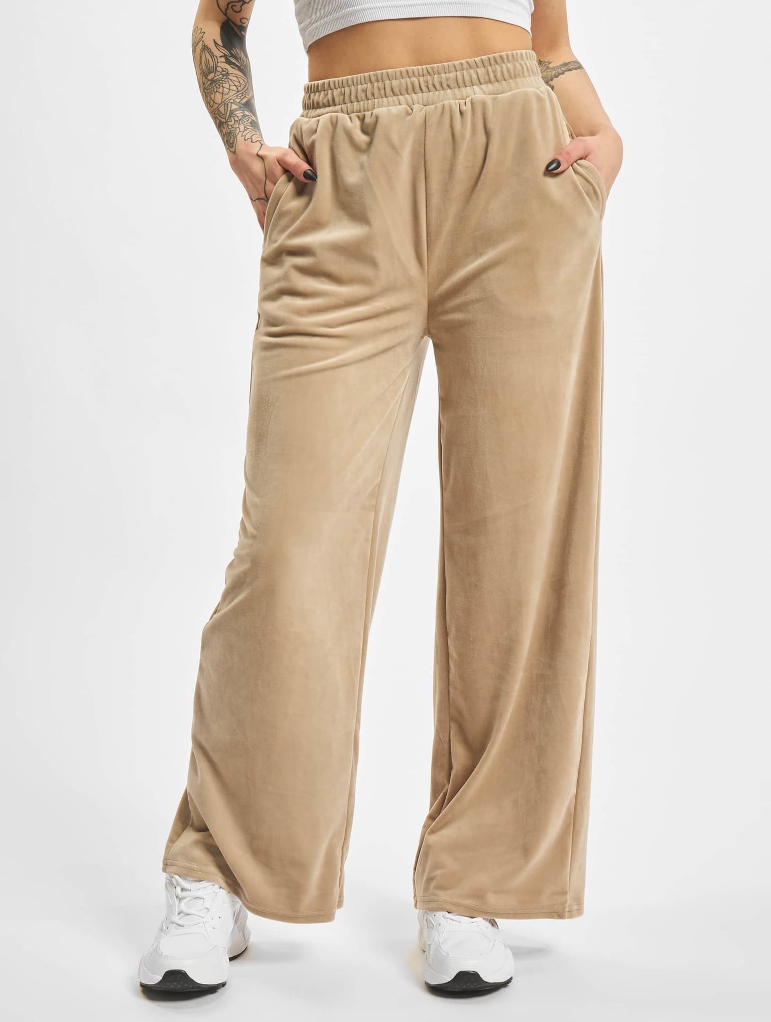 Urban Classics Ladies High Waist Straight Velvet Sweatpants – Bild 3