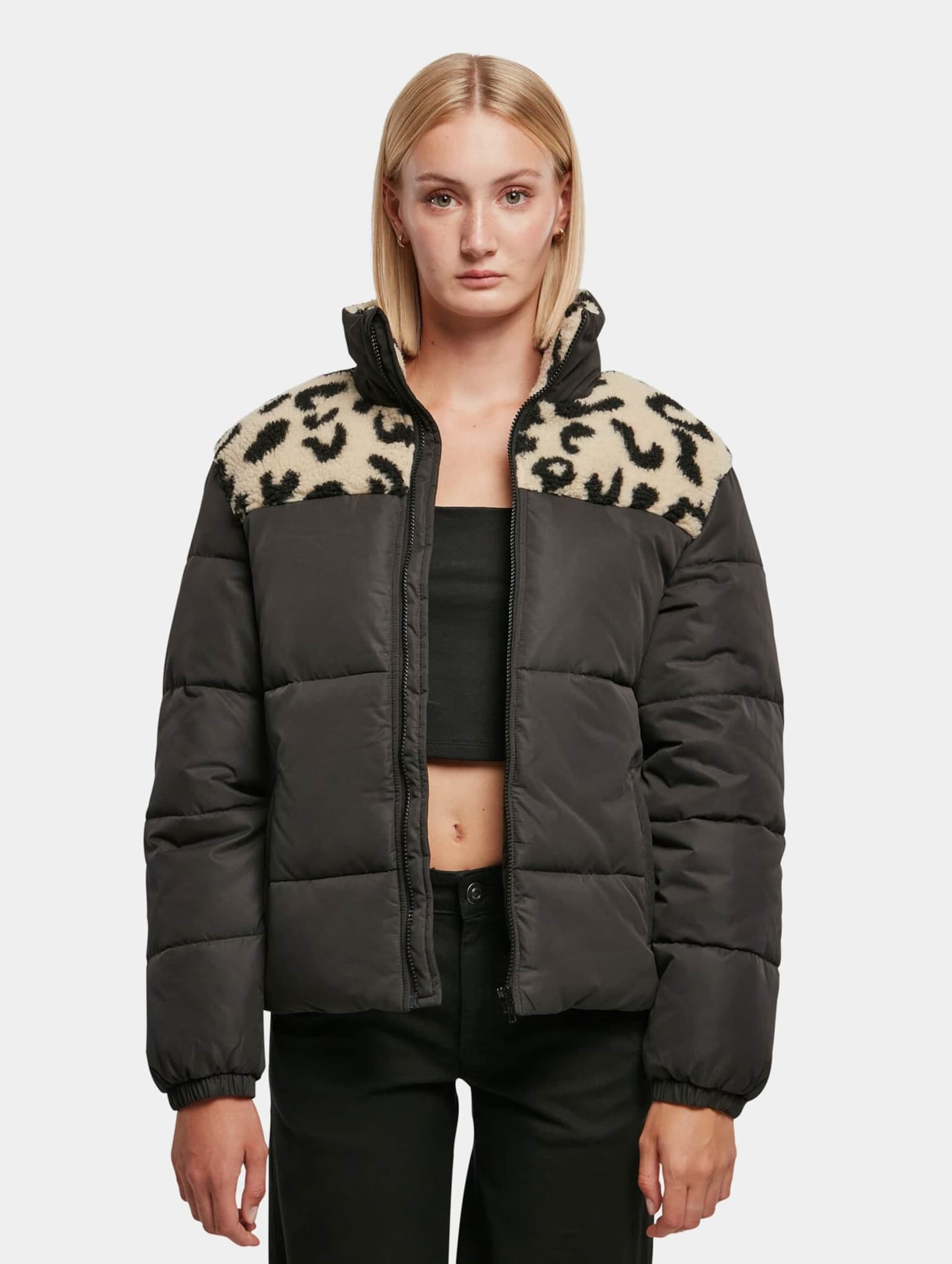 Urban Classics Ladies AOP Sherpa Mixed Puffer Jacket – Bild 3