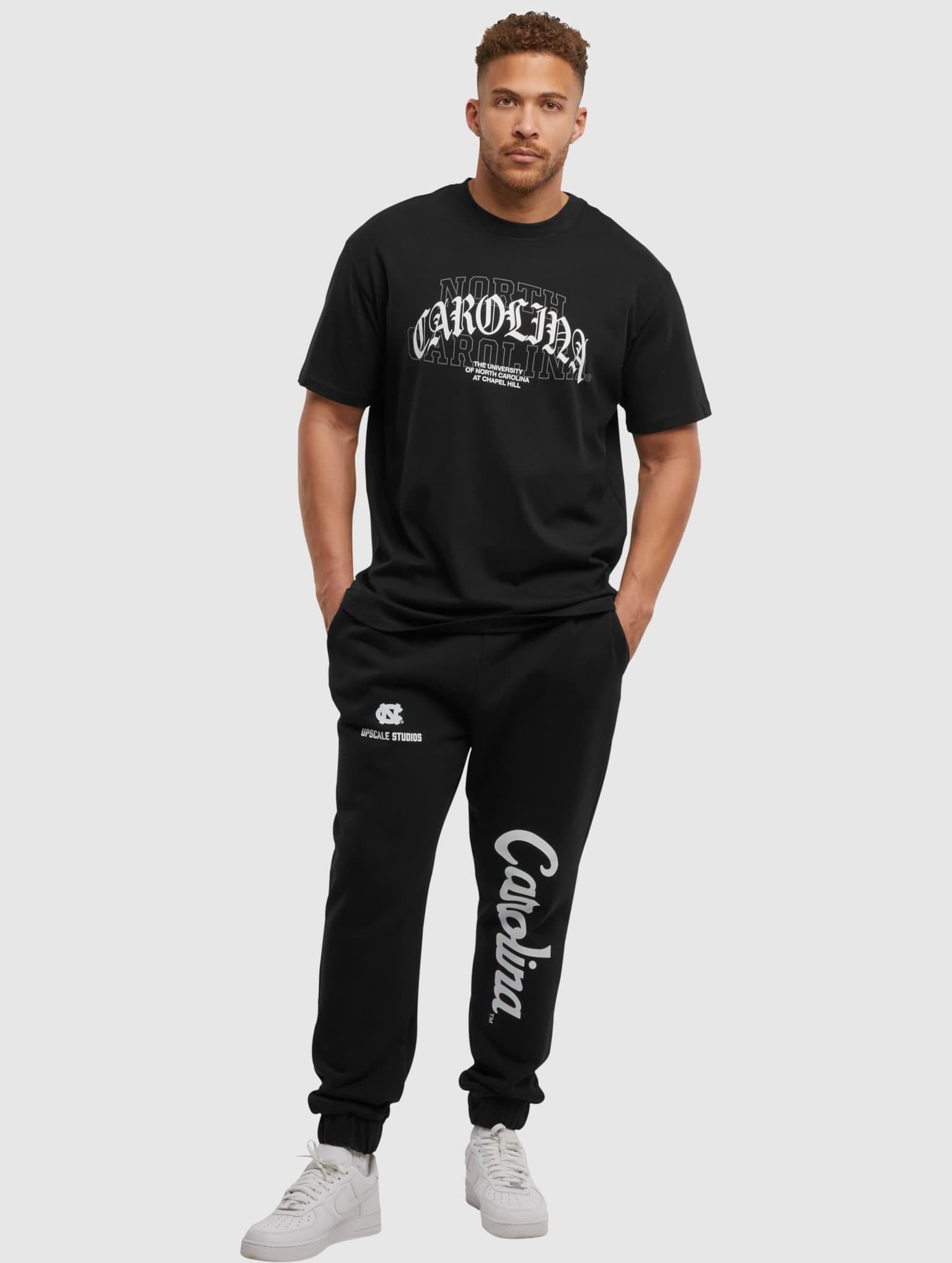 Mister Tee Upscale North Carolina Laces Logo Oversize – Bild 4