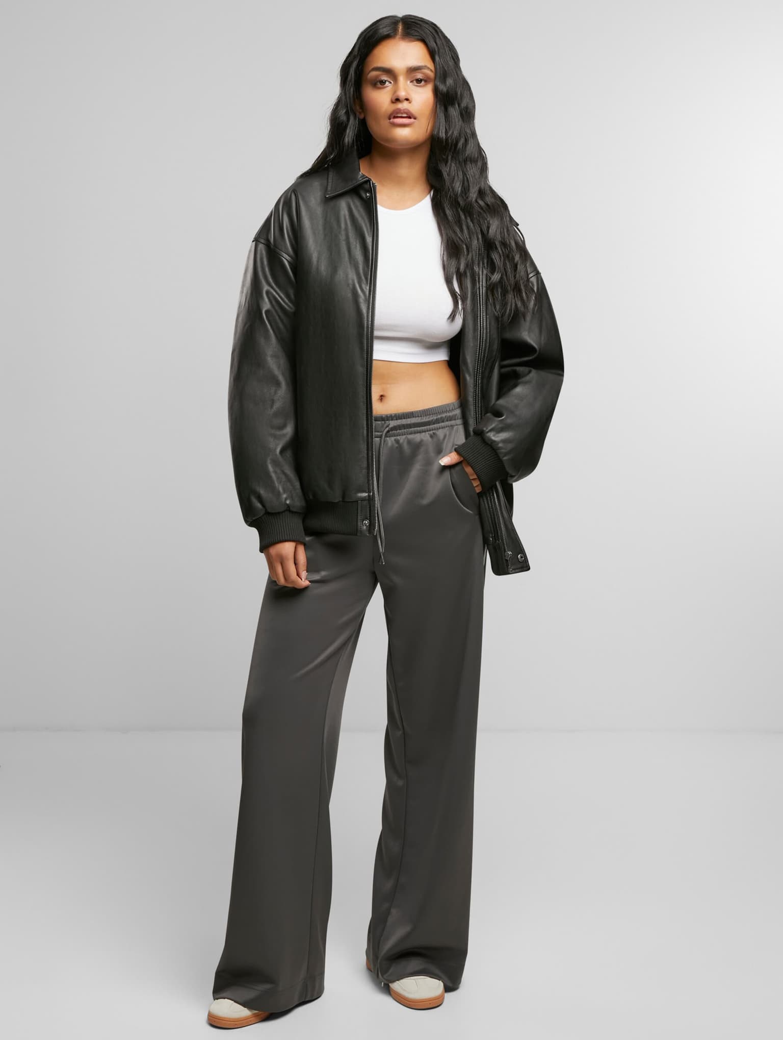Urban Classics Ladies Wide Leg Track Pants – Bild 4