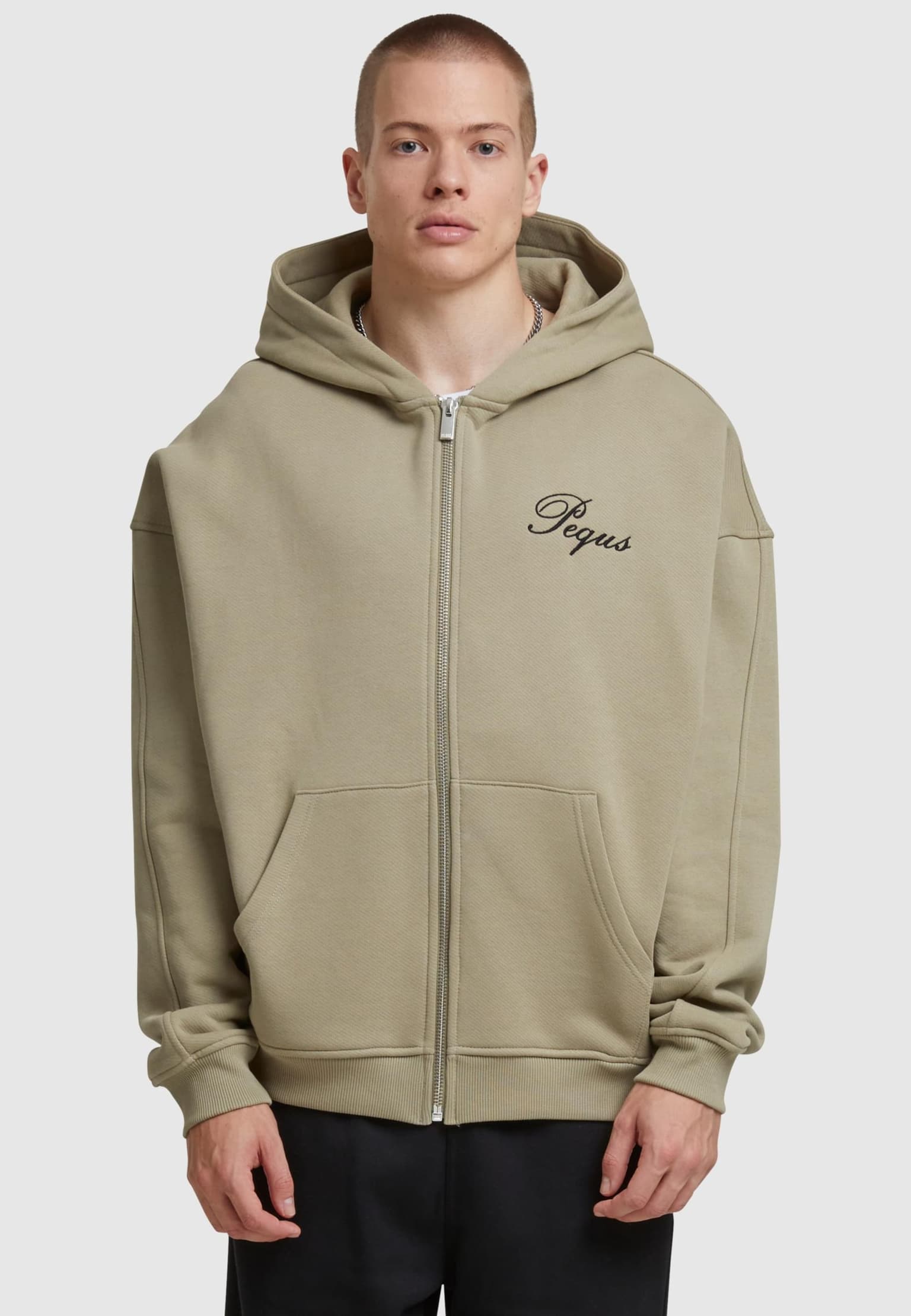 PEQUS Handwritten Logo Zip Hoodie – Bild 3