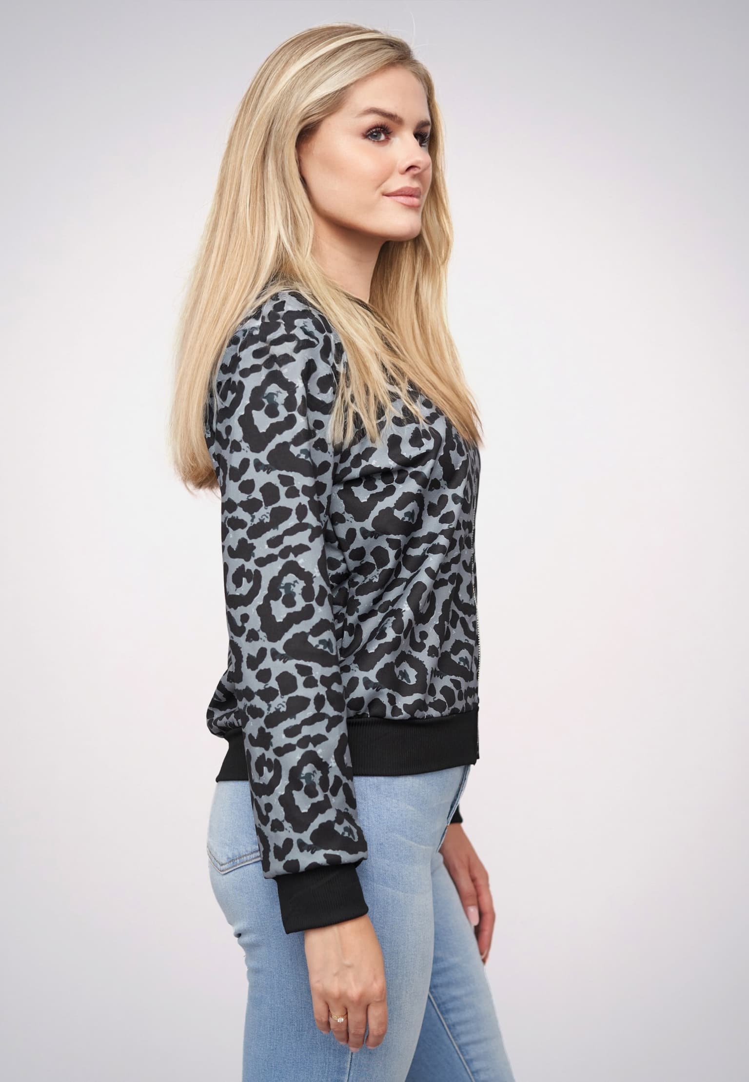 Cloud5ive Blouson Bomber-Jacket with leo print – Bild 4