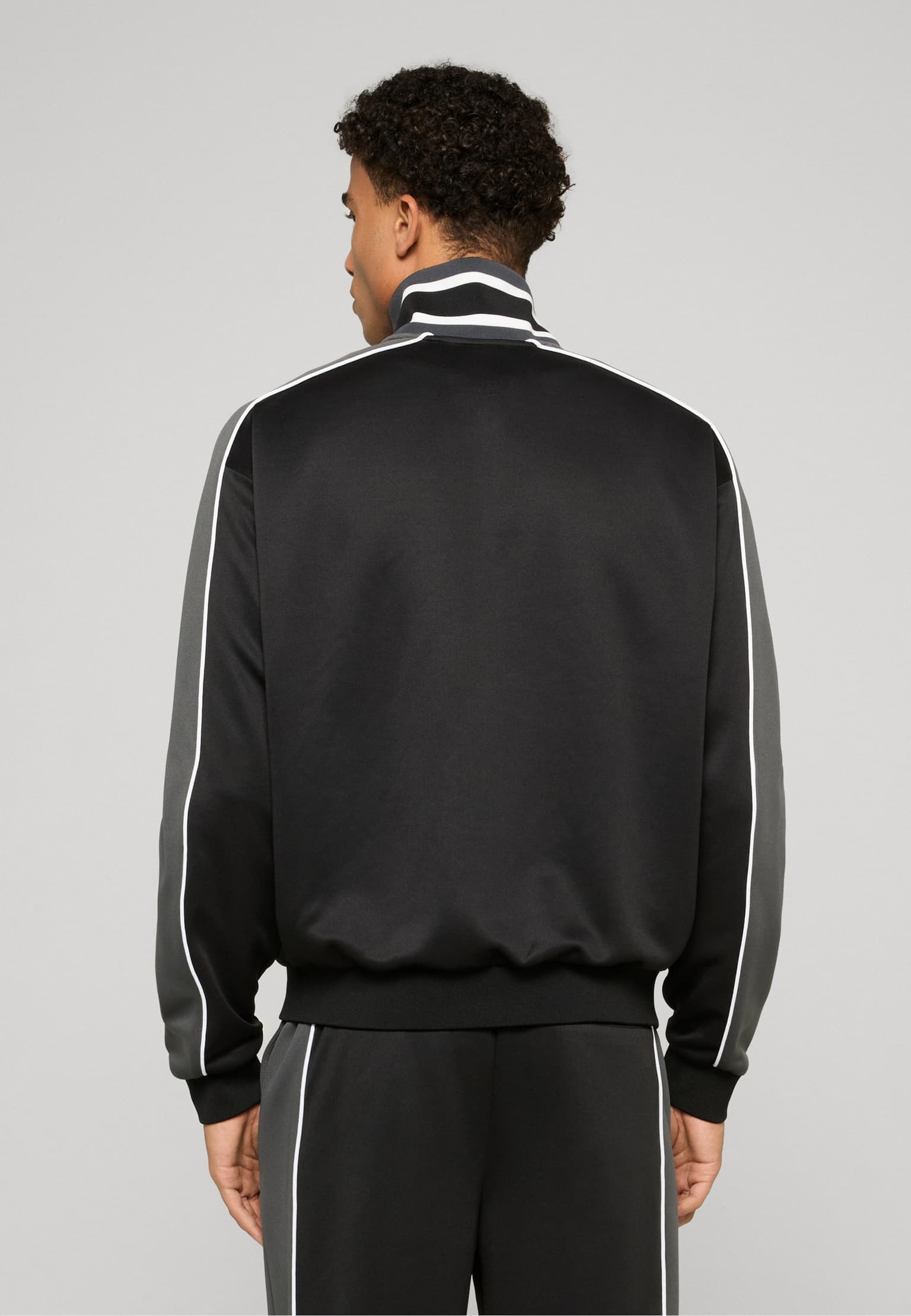 Urban Classics Interlock College Trackjacket – Bild 2
