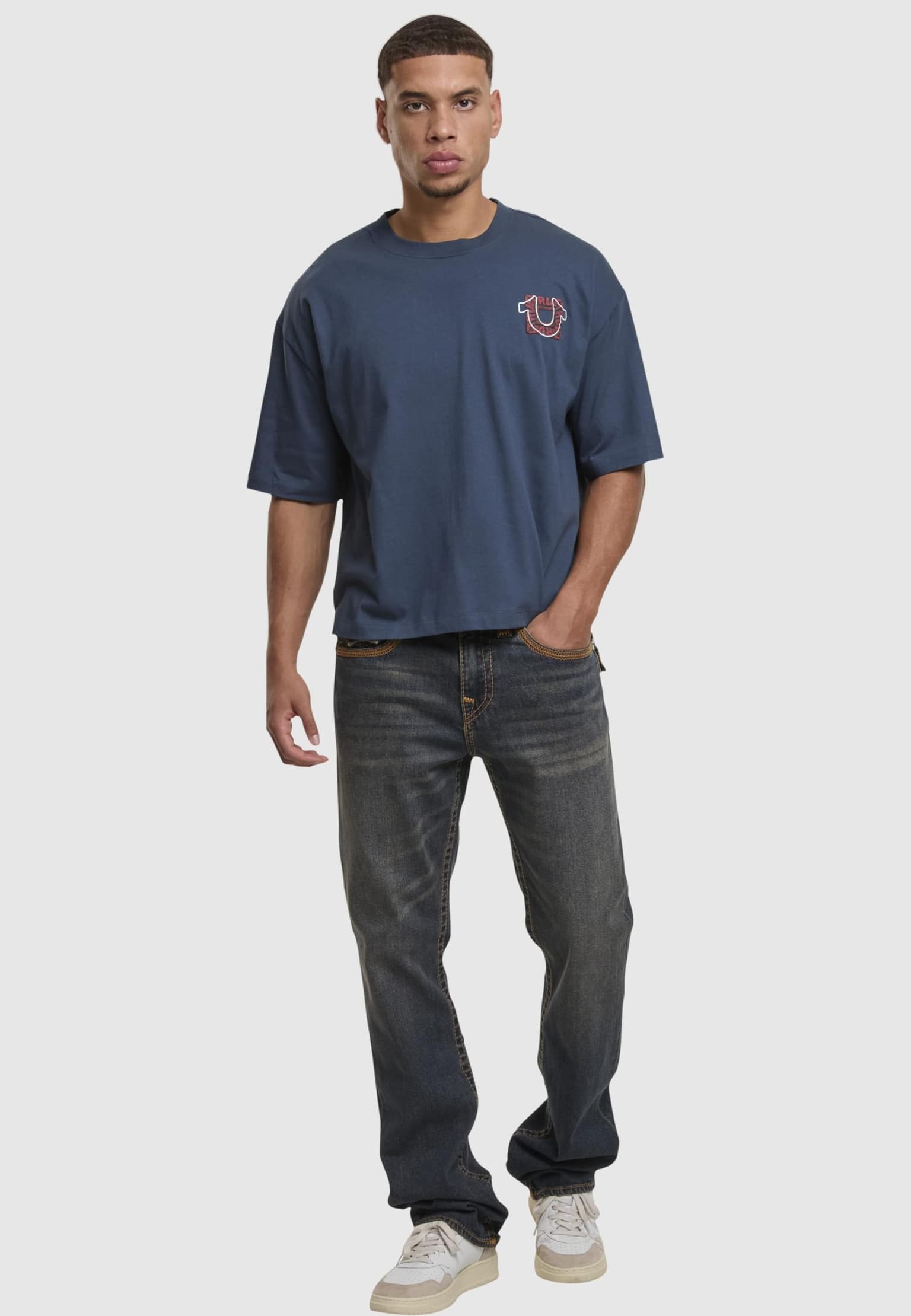 True Religion THUMBS UP BOXY TEE – Bild 4
