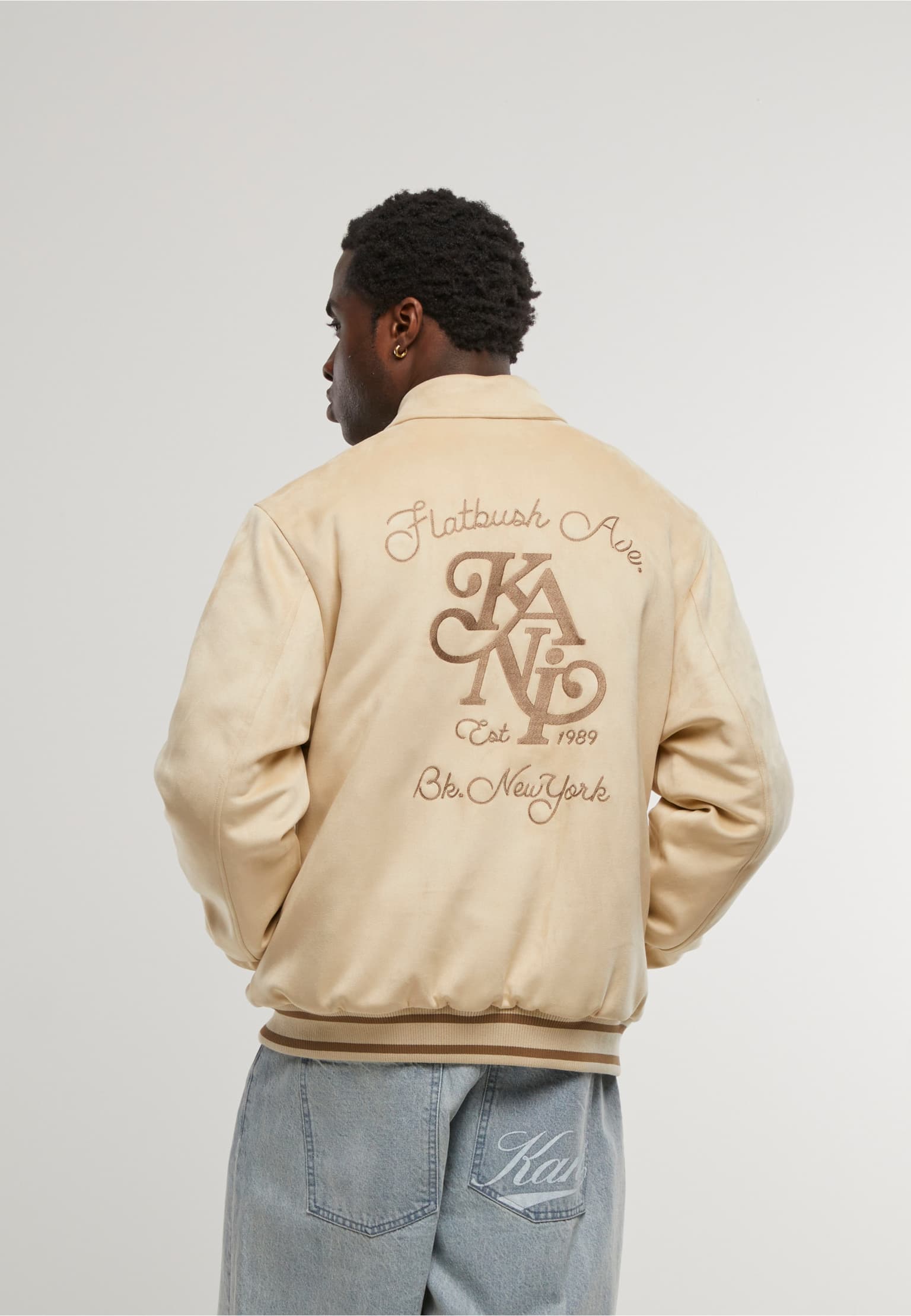 Karl Kani Legacy Faux Suede Bowling Jacket – Bild 2