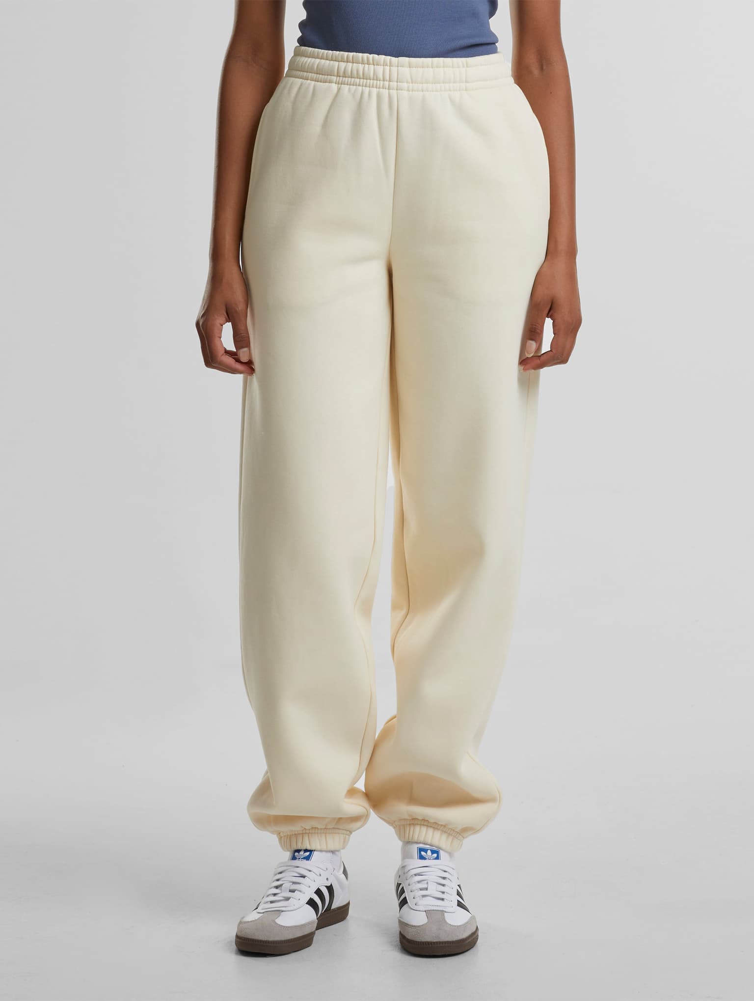Urban Classics Ladies Fluffy Jogginghose – Bild 3