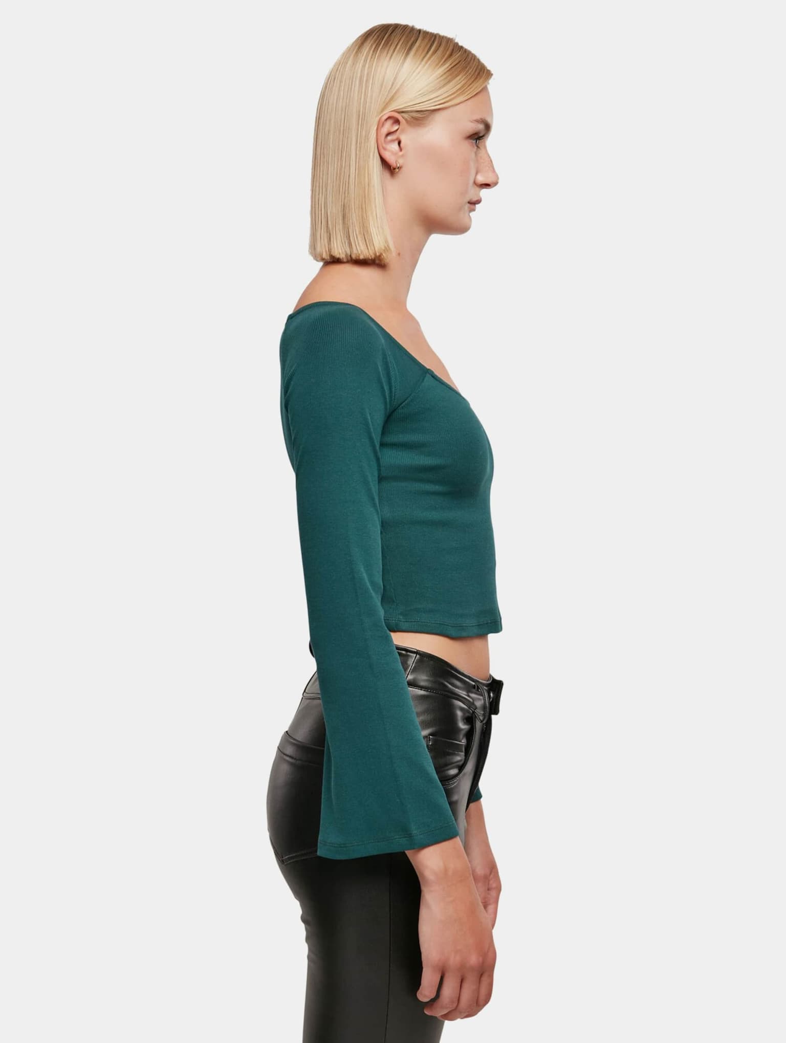 Urban Classics Ladies Short Rib Wide V-Neck Longsleeve – Bild 4