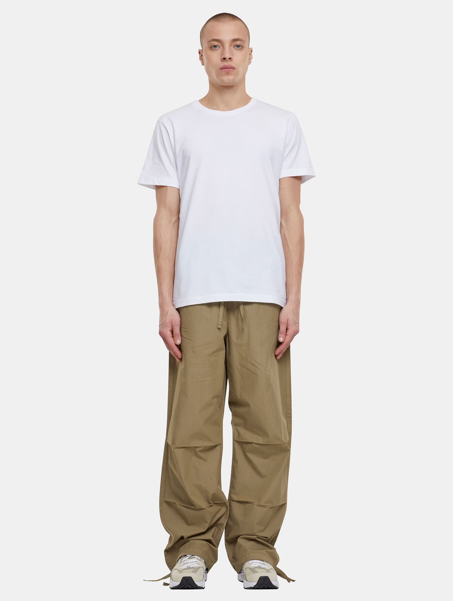 Urban Classics Wide Poplin Stoffhose – Bild 3