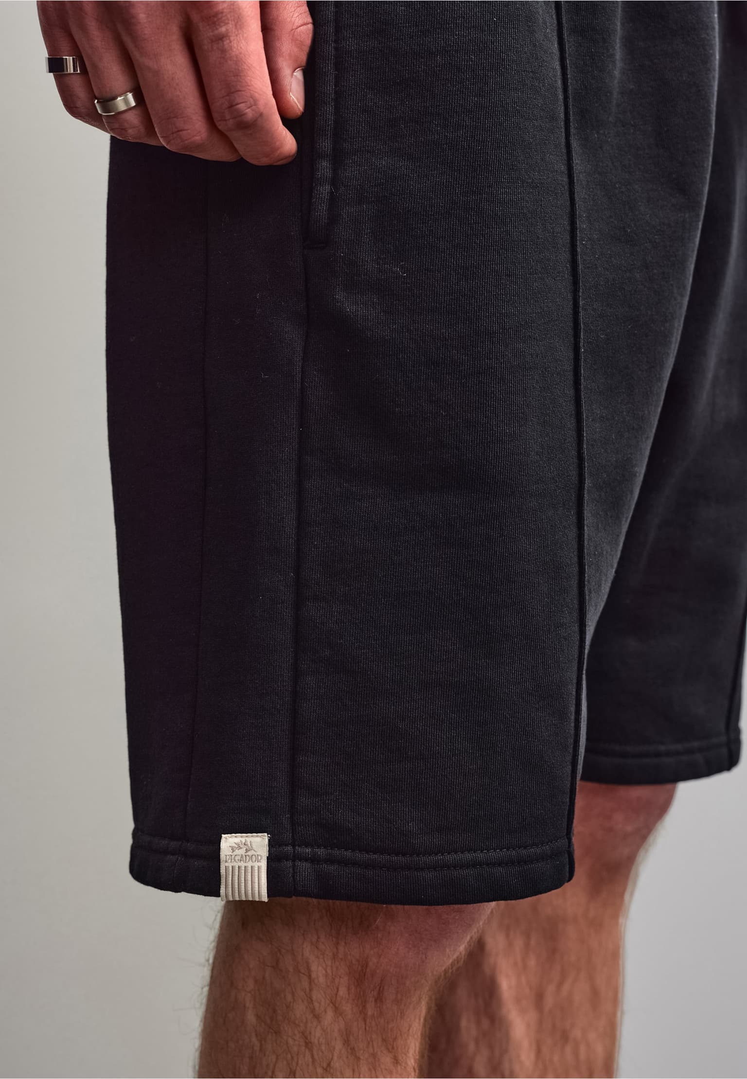 PEGADOR Lido Sweat Short – Bild 4