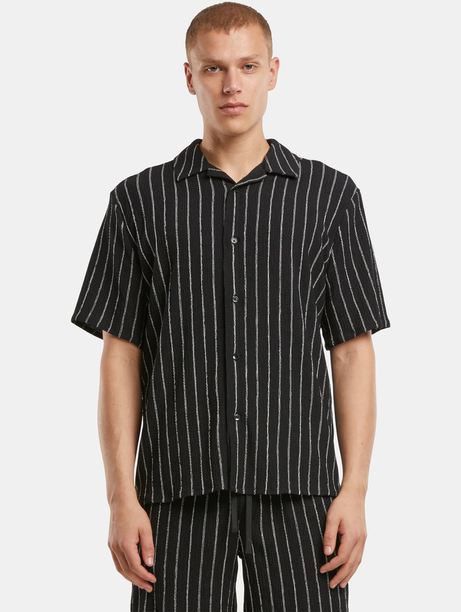 Urban Classics Striped Crinkle Resort Shirt – Bild 3